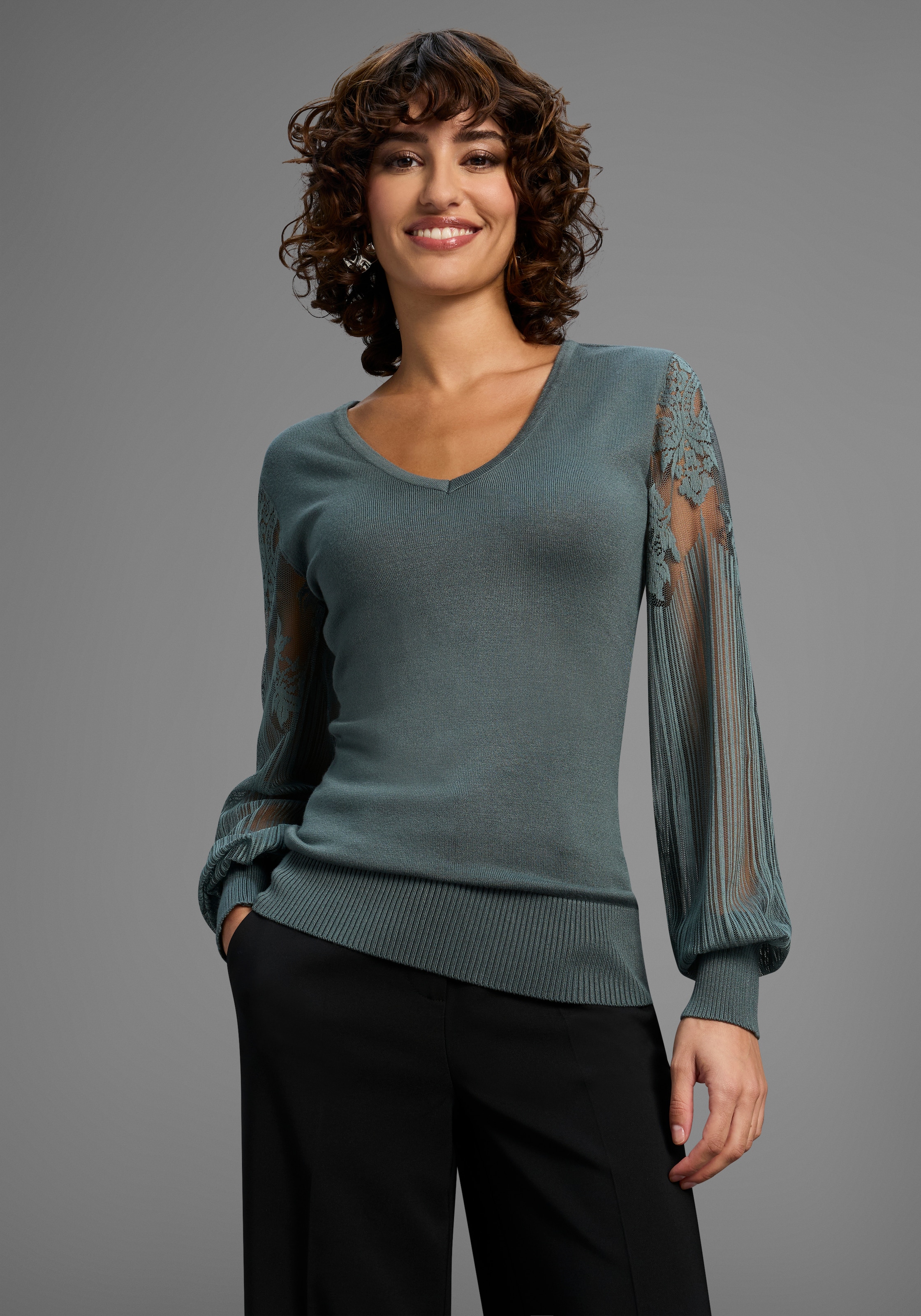 Melrose V-Ausschnitt-Pullover, mit Ärmeln aus hochwertiger Spitze günstig online kaufen