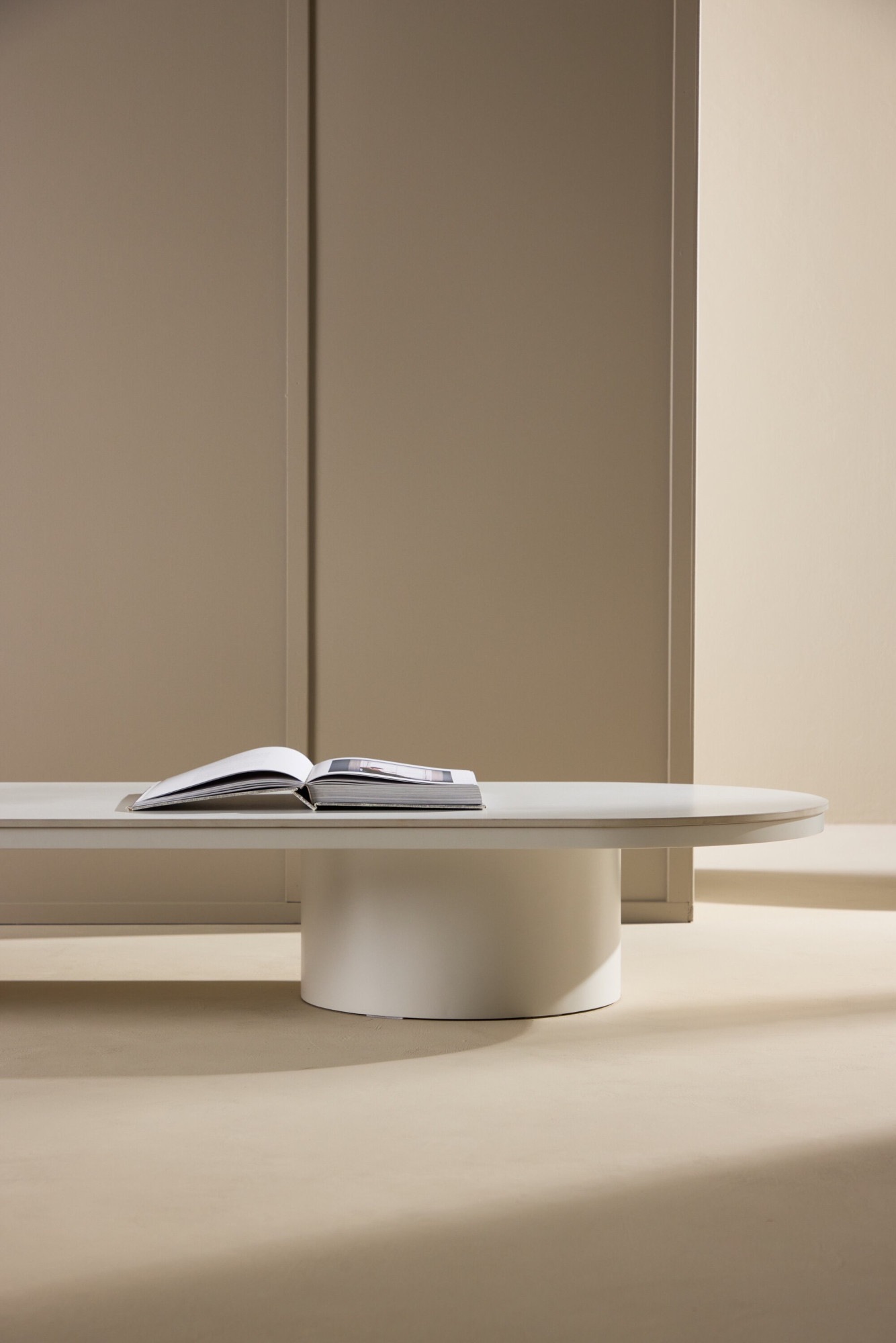 Venture Home Couchtisch »Narvik, ovaler Couchtisch 190 × 60 cm mit Sinterstein-Tischplatte« Sofatisch, MDF, 3D-Papier, sehr niedrig, rundliche Form, geräumig