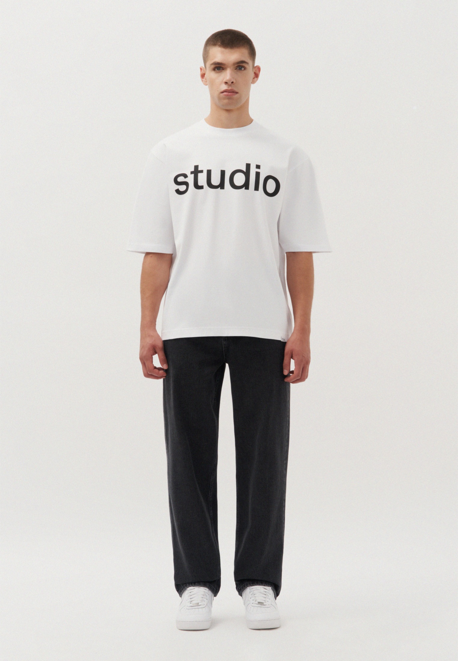 T-Shirt »Studio«, Rundhals