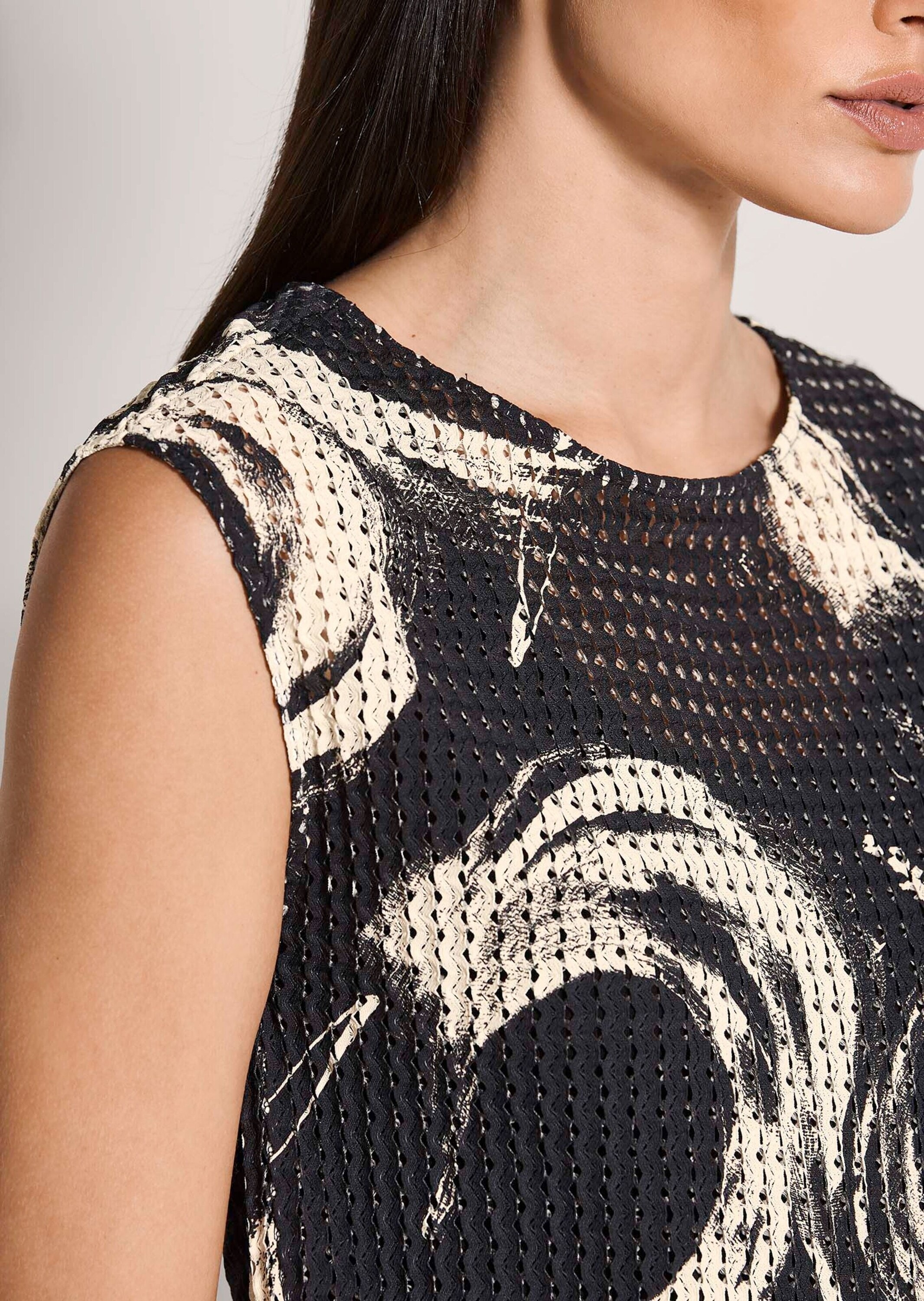 MADELEINE Trägertop »Jerseyshirt Ajourshirt mit grafischem Muster«