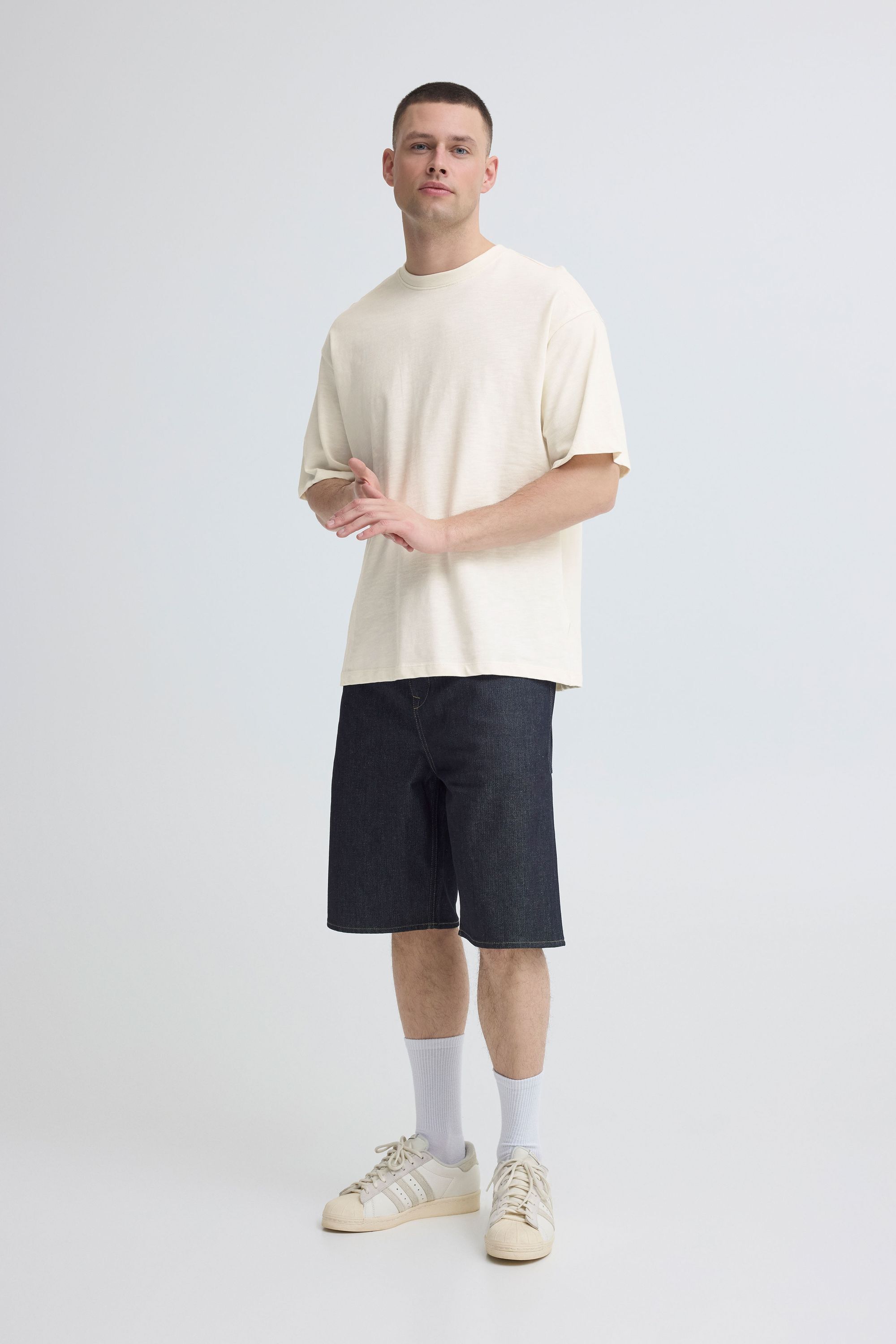 Thumbnail - Blend Rundhalsshirt "BHKarim Graphic" Weiteres T-Shirt mit großem Backprint