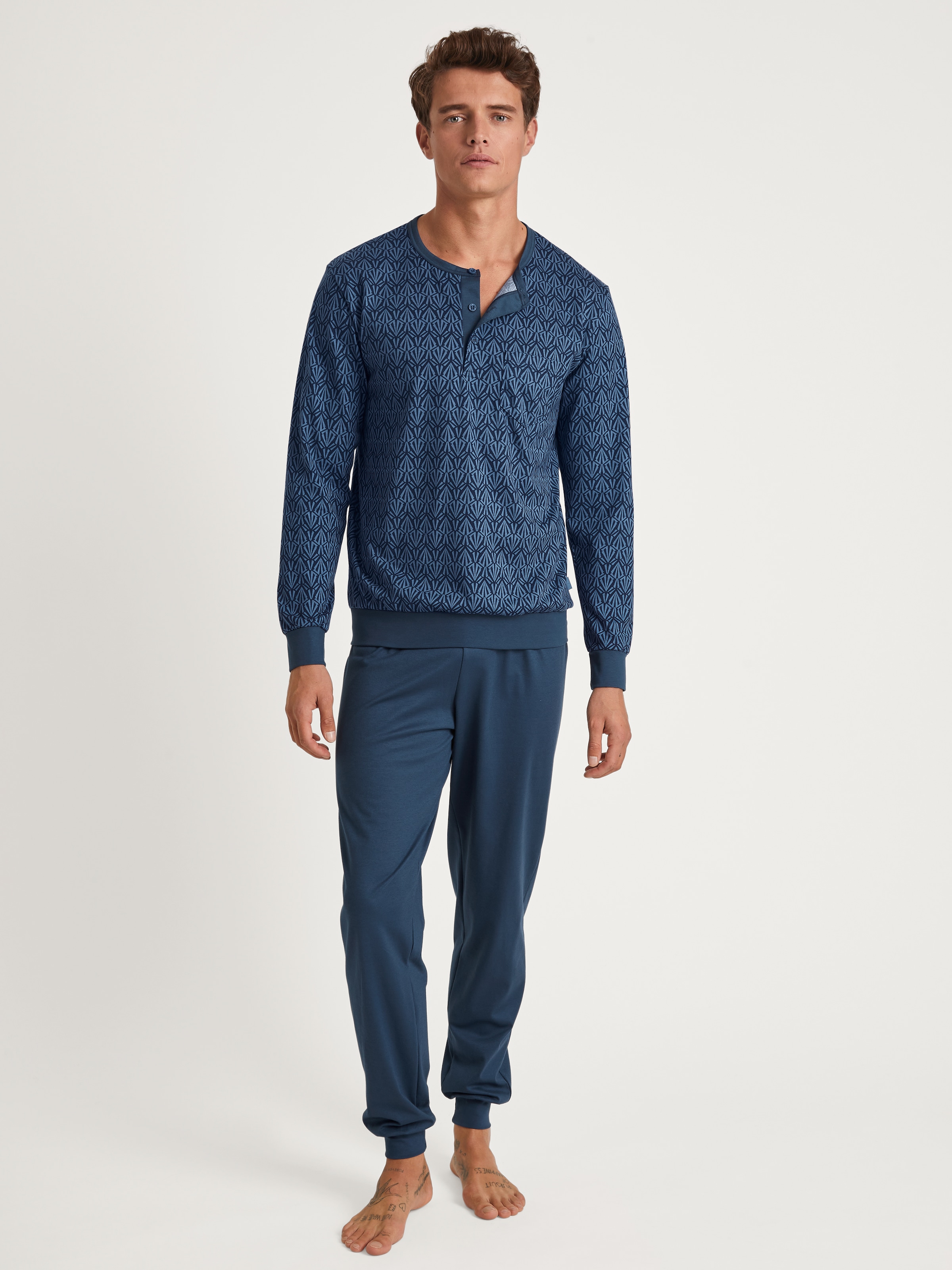 CALIDA Schlafanzug "Relax Imprint 2" 2 Stk. tlg., mit kleiner Knopfleiste günstig online kaufen