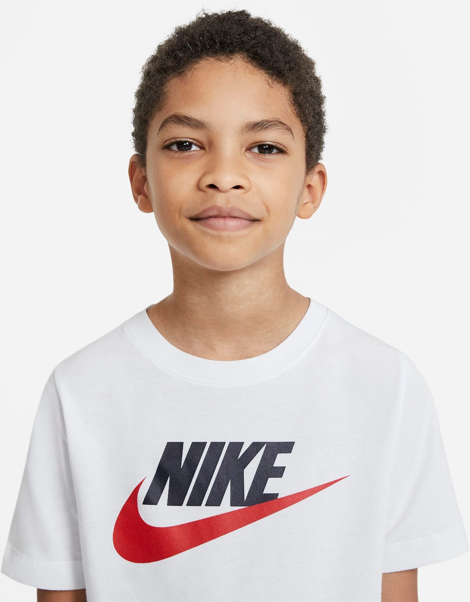 Nike Sportswear T-Shirt »BIG KIDS' COTTON T-SHIRT«