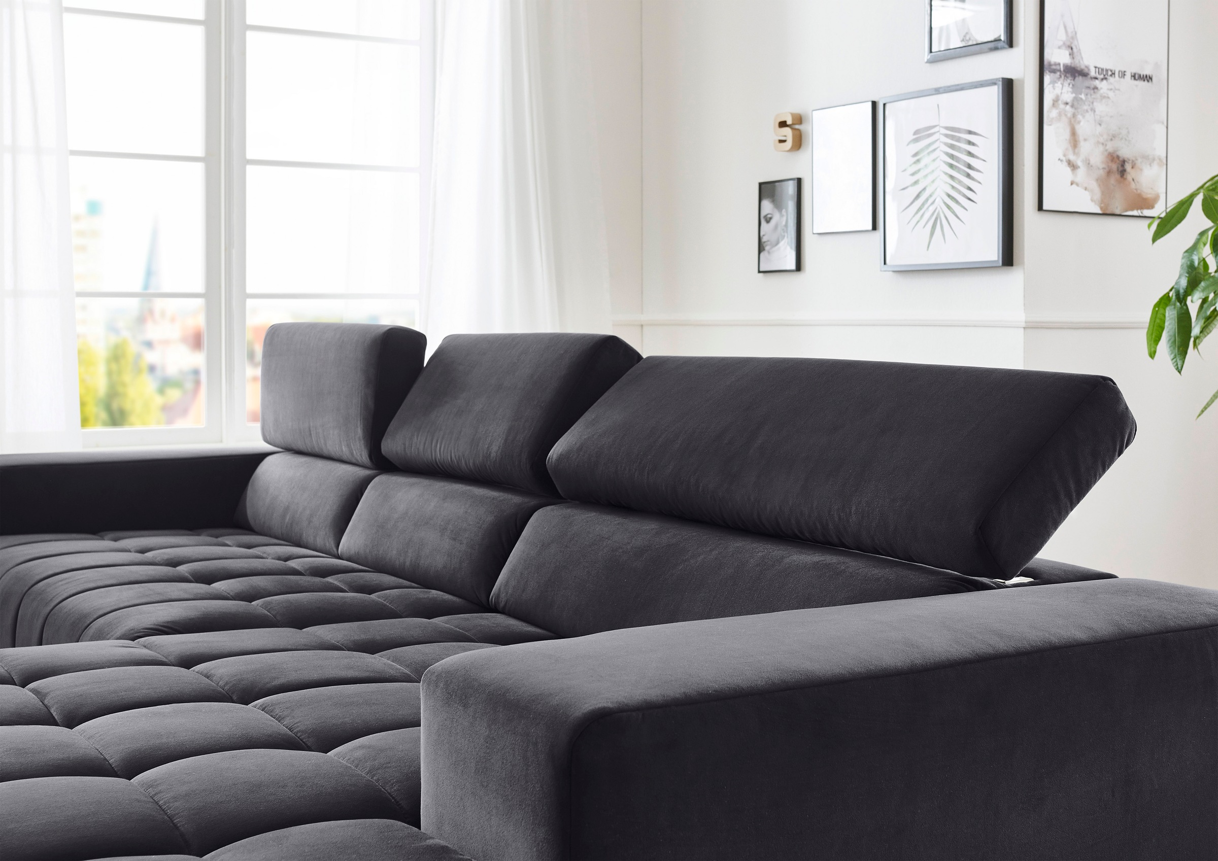 Die PlanBar Ecksofa »MP-IN15053 L-Form«, mit Kopfteilverstellung, wahlweise mit manueller Vorziehbank