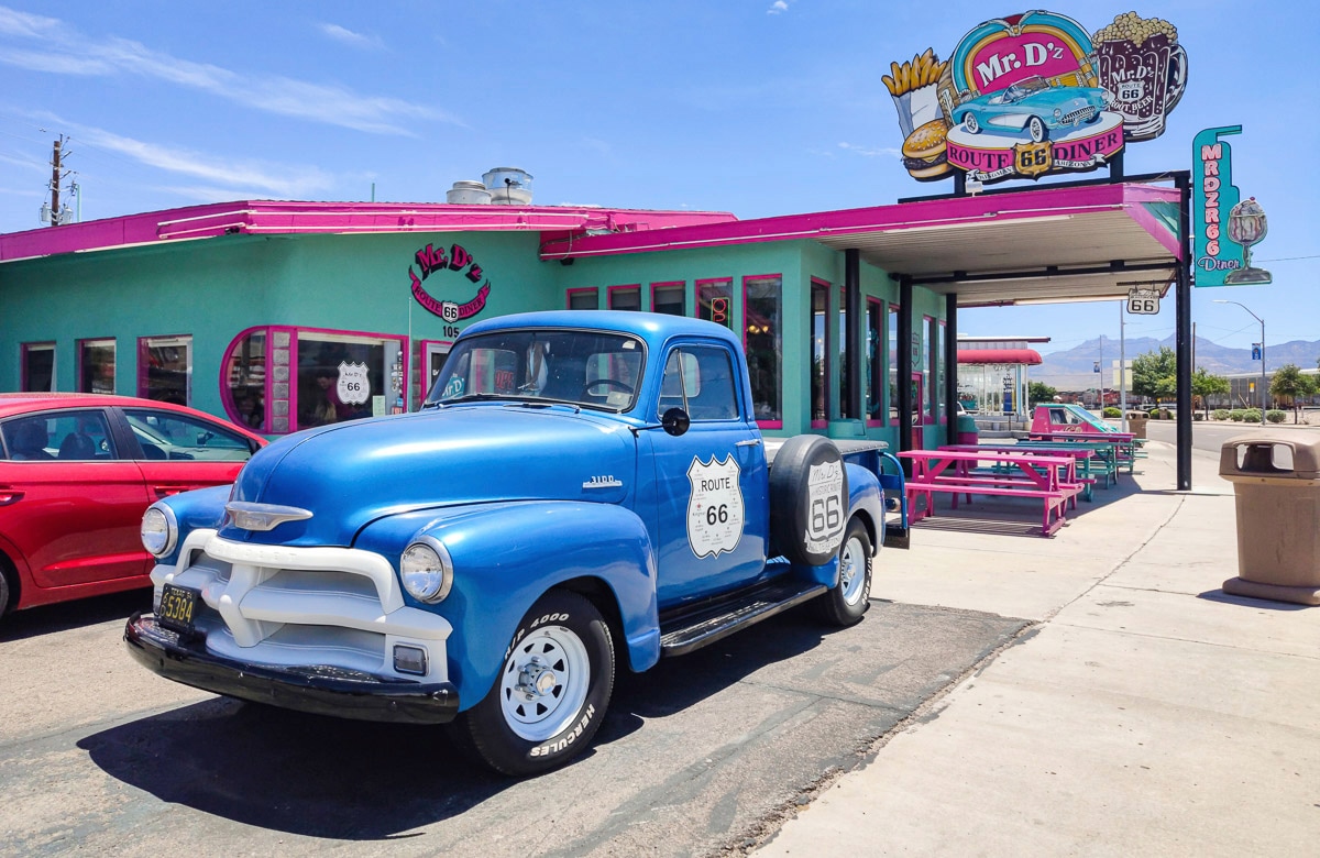 Papermoon Fototapete "VINTAGE DINER-OLDTIMER ROUTE 66 AMERIKA RESTAURANT XXL"