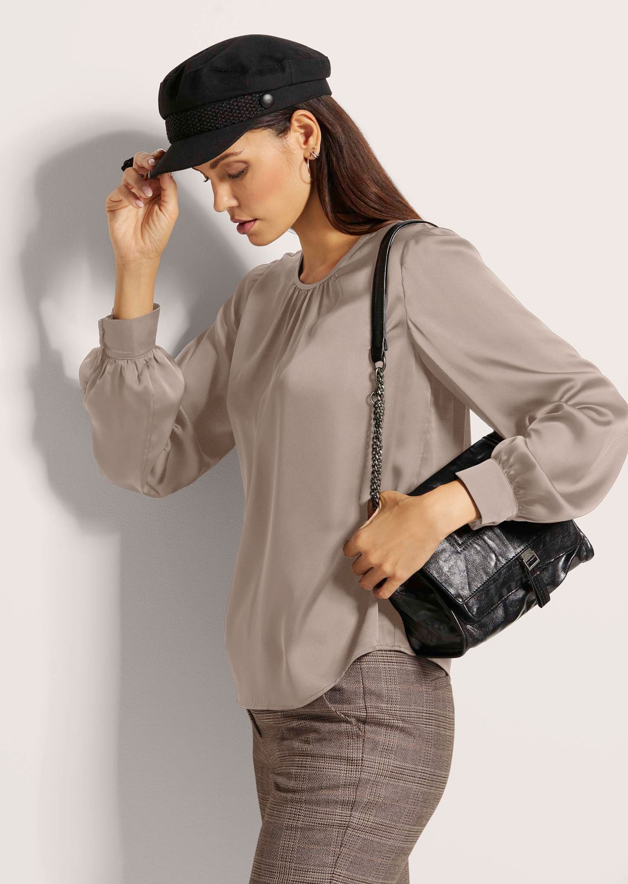 MADELEINE Langarmbluse »Bluse Raffinierte Faltenbluse mit Rundhalsausschnitt«