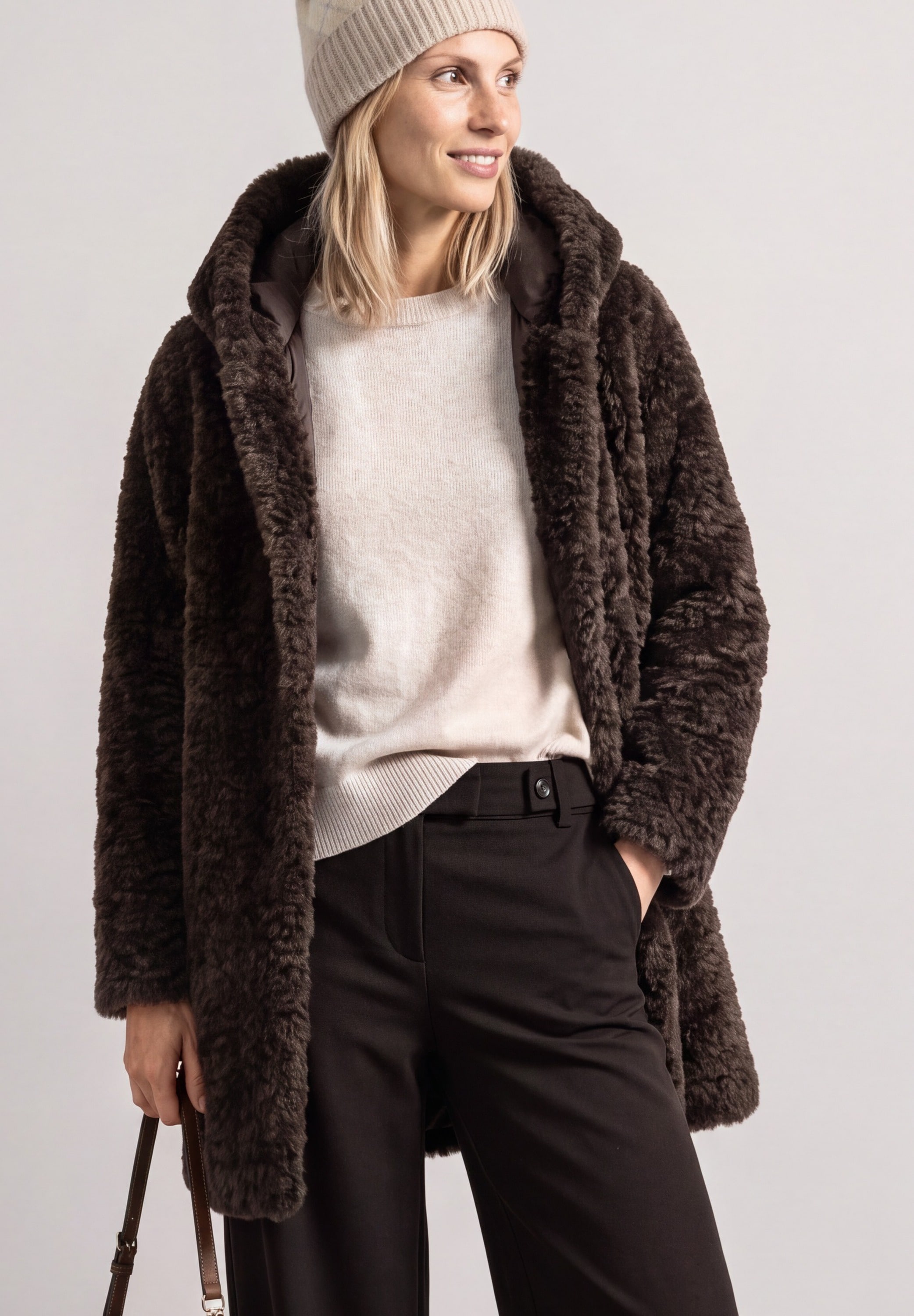 STREET ONE Fleecejacke mit Kapuze Plüschmantel mit Reißverschluss und Kapuze