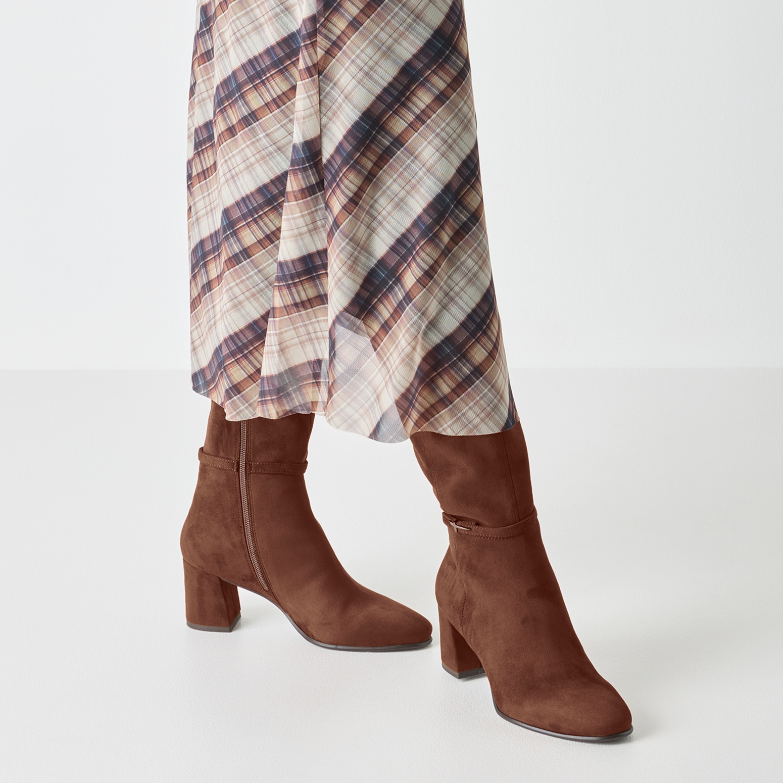 Tamaris Stiefel, Blockabsatz, Langschaftstiefel in veganer Verarbeitung günstig online kaufen