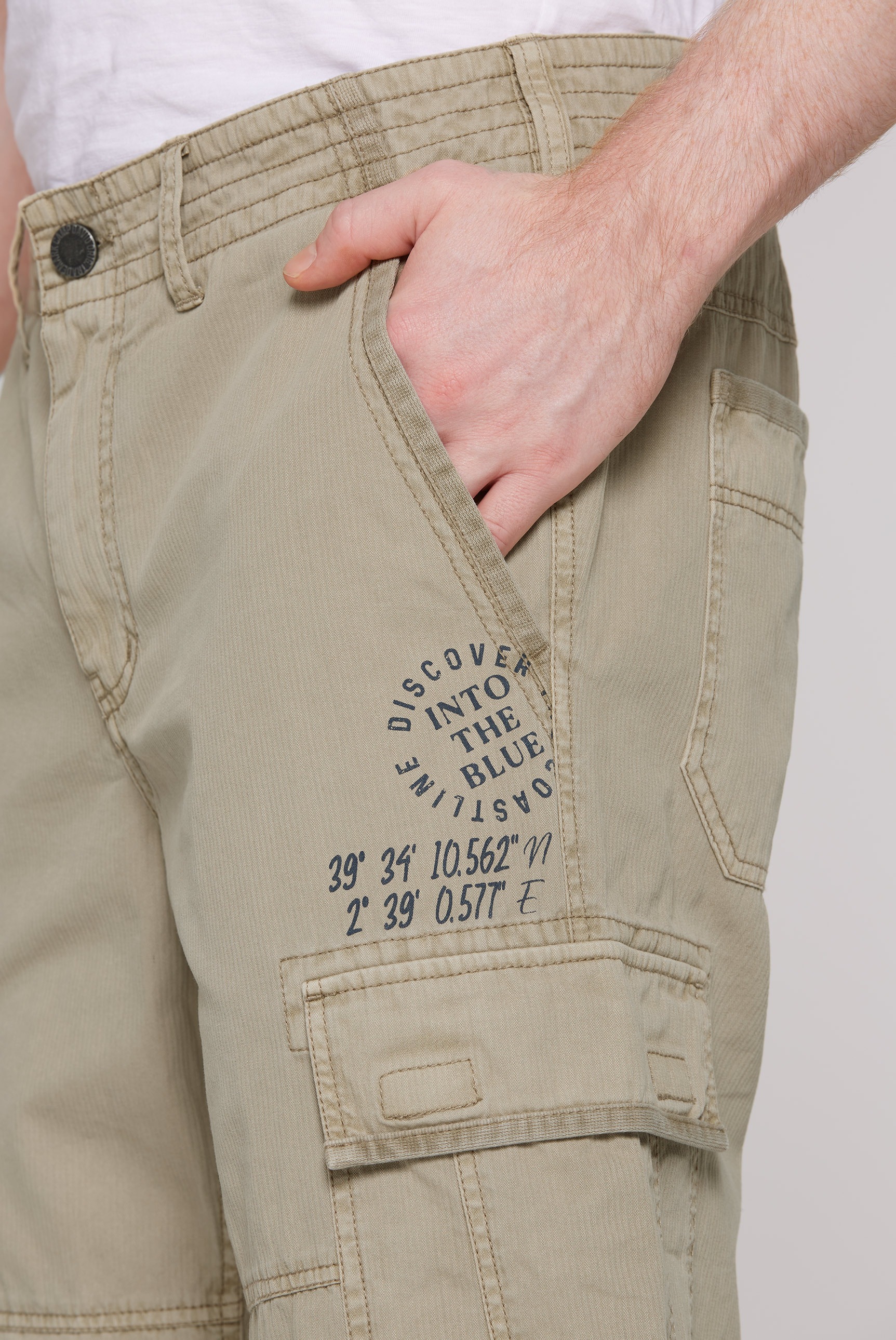 CAMP DAVID Shorts, mit Bindeband am Saum