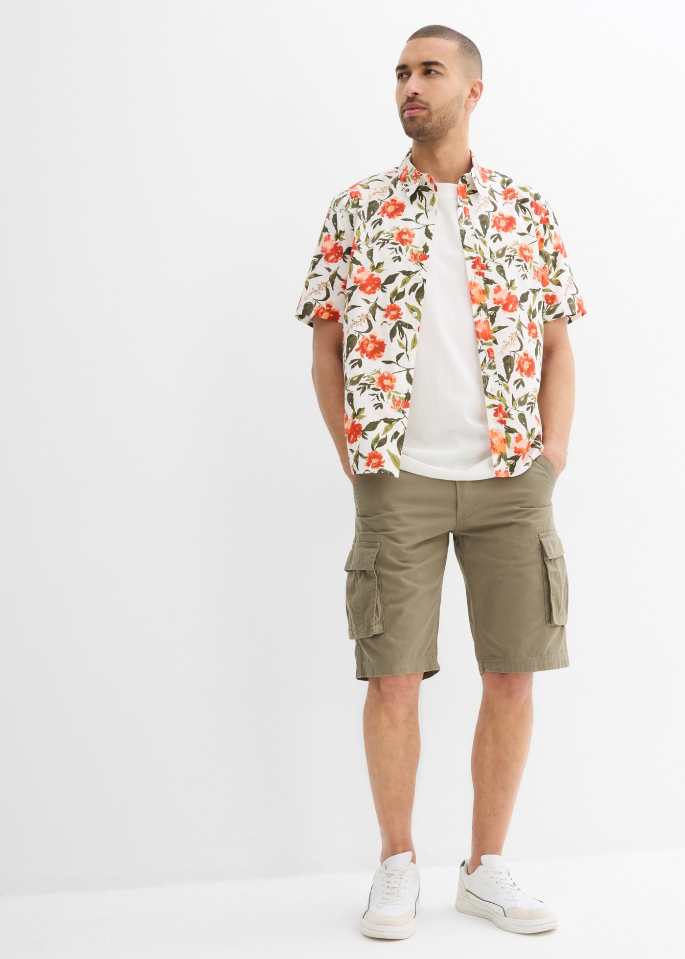 bonprix Cargobermudas  Cargohose, aus Baumwolle, mit Pattentaschen, relaxed fit