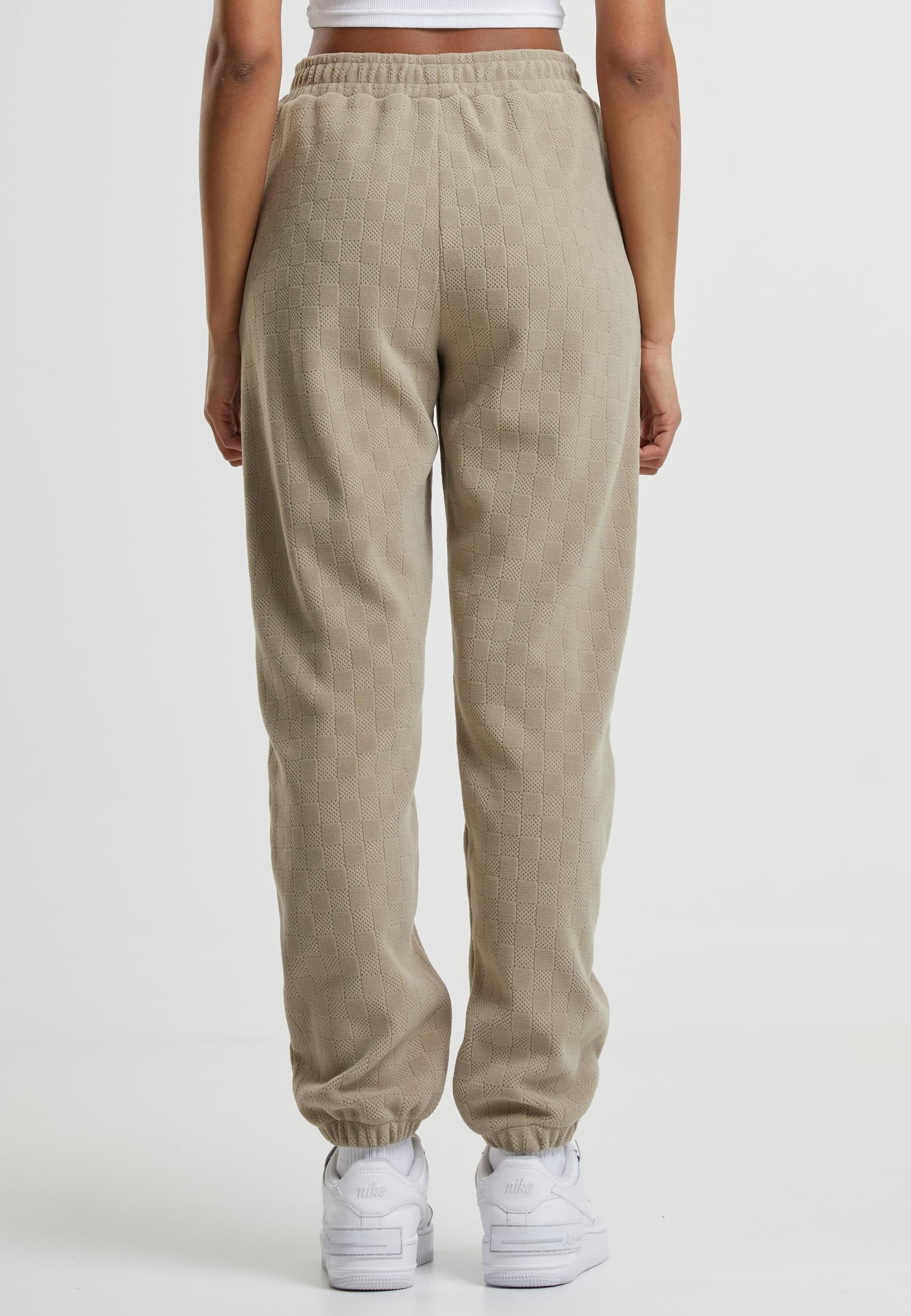 URBAN CLASSICS Jogginghose »Urban Classics Ladies Jacquard Velvet Sweatpants«, (1 tlg.)