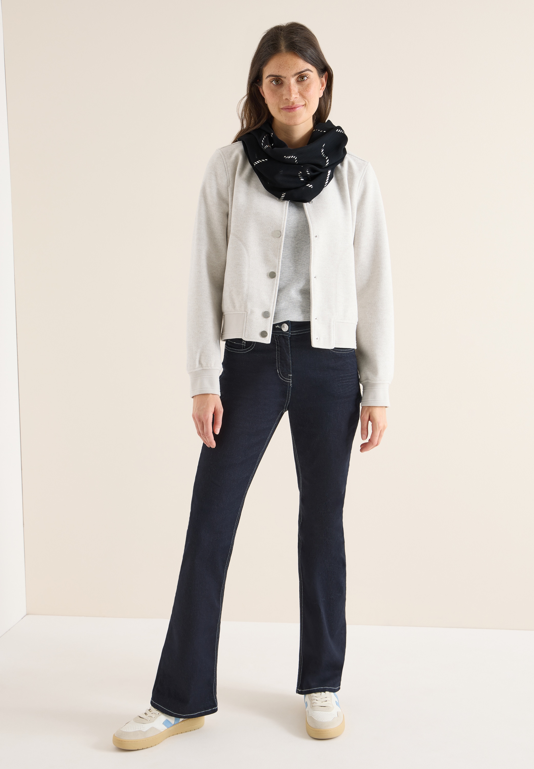 Cecil Loop aus Modal