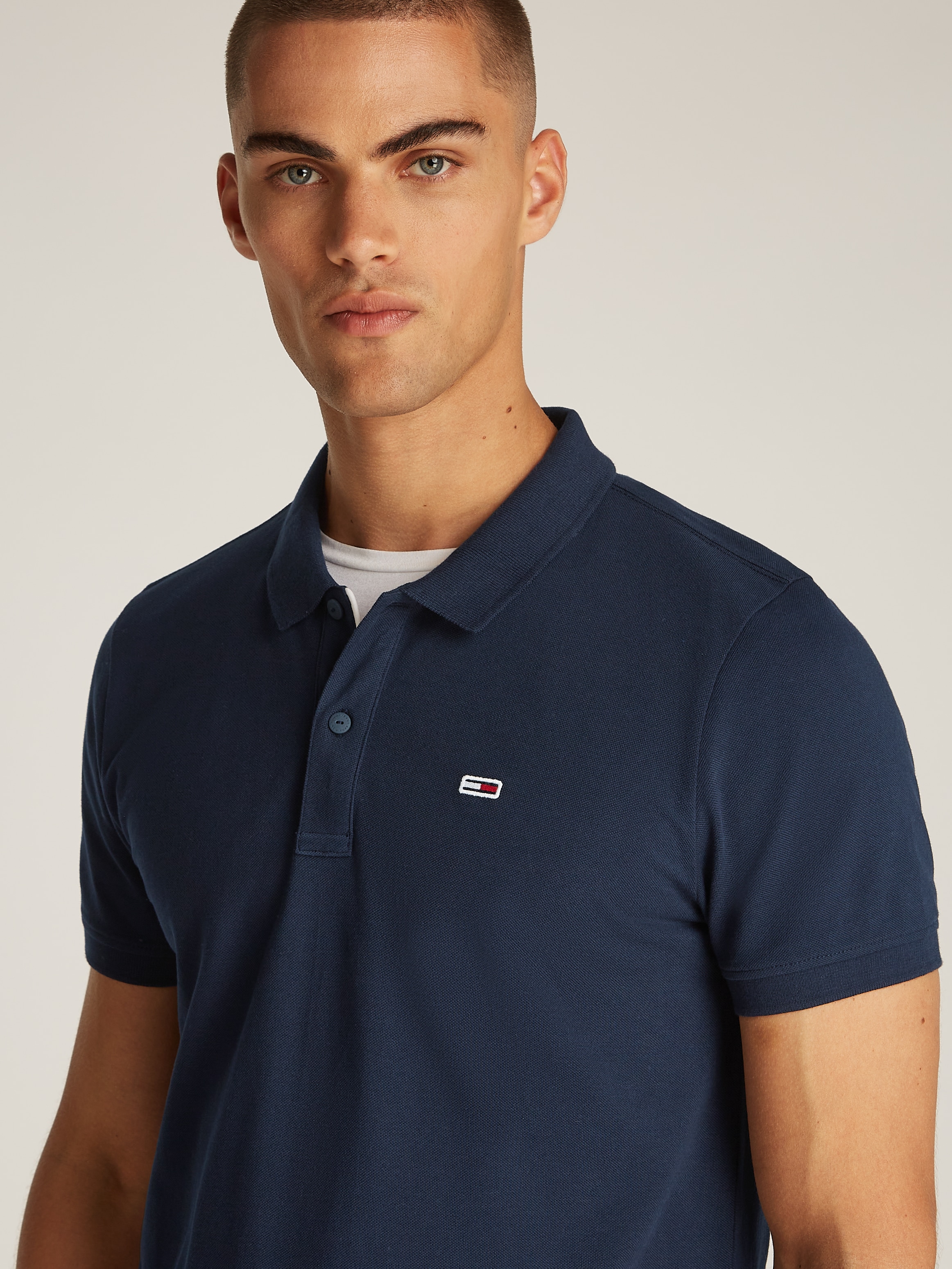 Tommy Jeans Plus Poloshirt »TJM SLIM PLACKET POLO EXT«, Große Größen mit Logostickerei