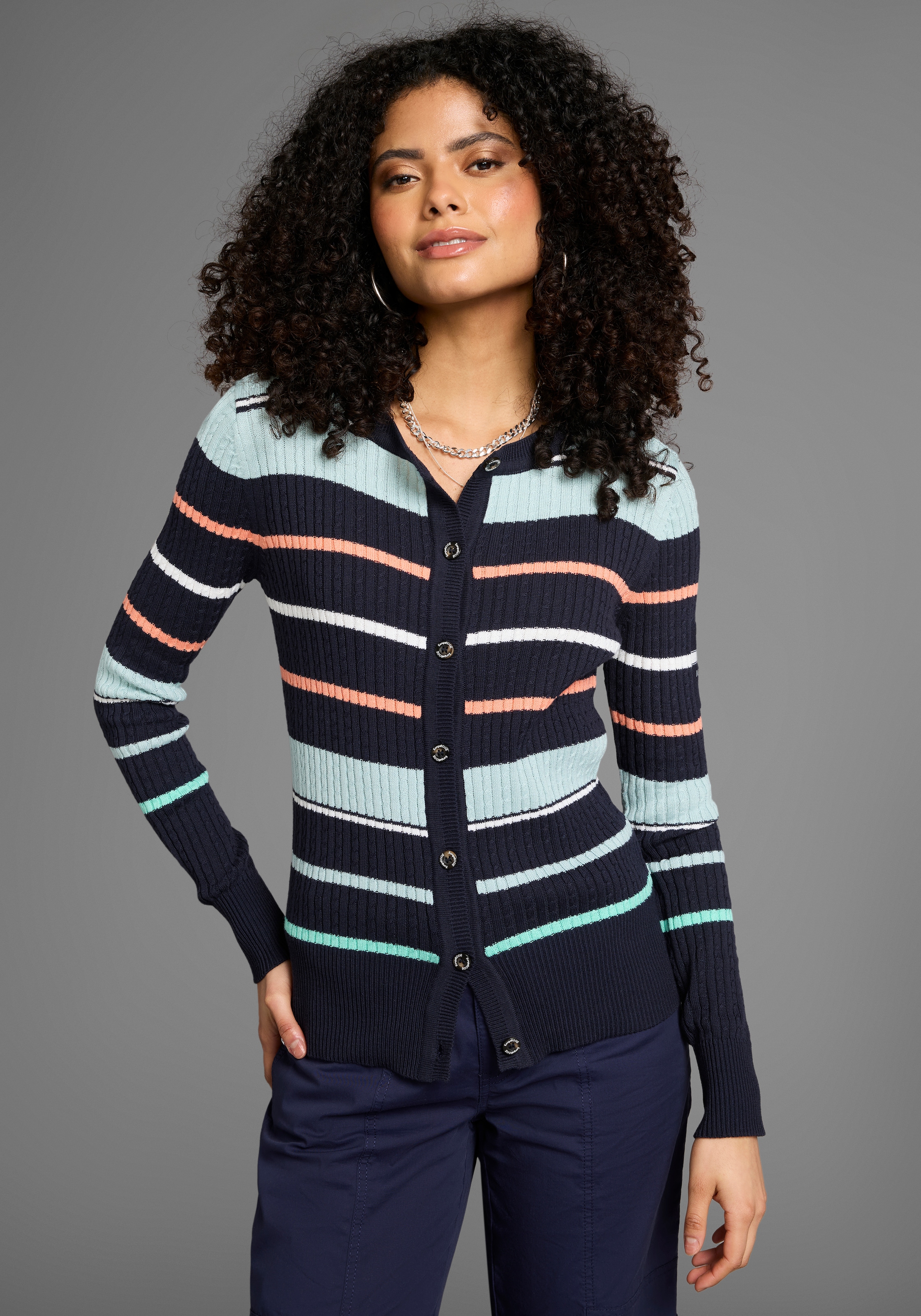 KangaROOS Strickjacke, mit Zopfmuster und Streifen