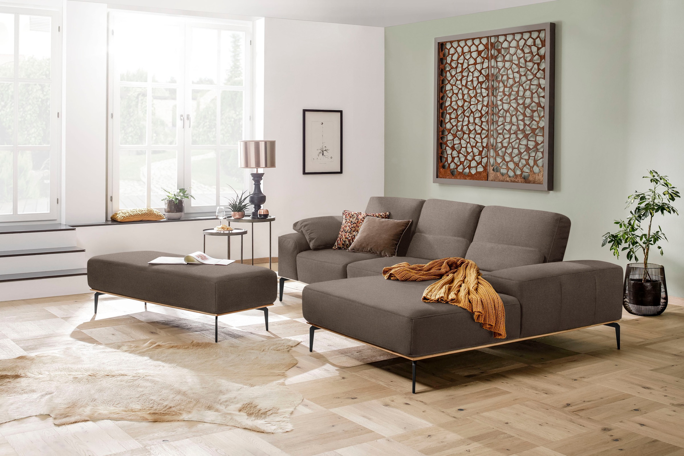 W.SCHILLIG Ecksofa »run, Designsofa mit tollem Sitzkomfort, bequem, L-Form«, mit Holzsockel, Füße in Schwarz pulverbeschichtet, Breite 279 cm