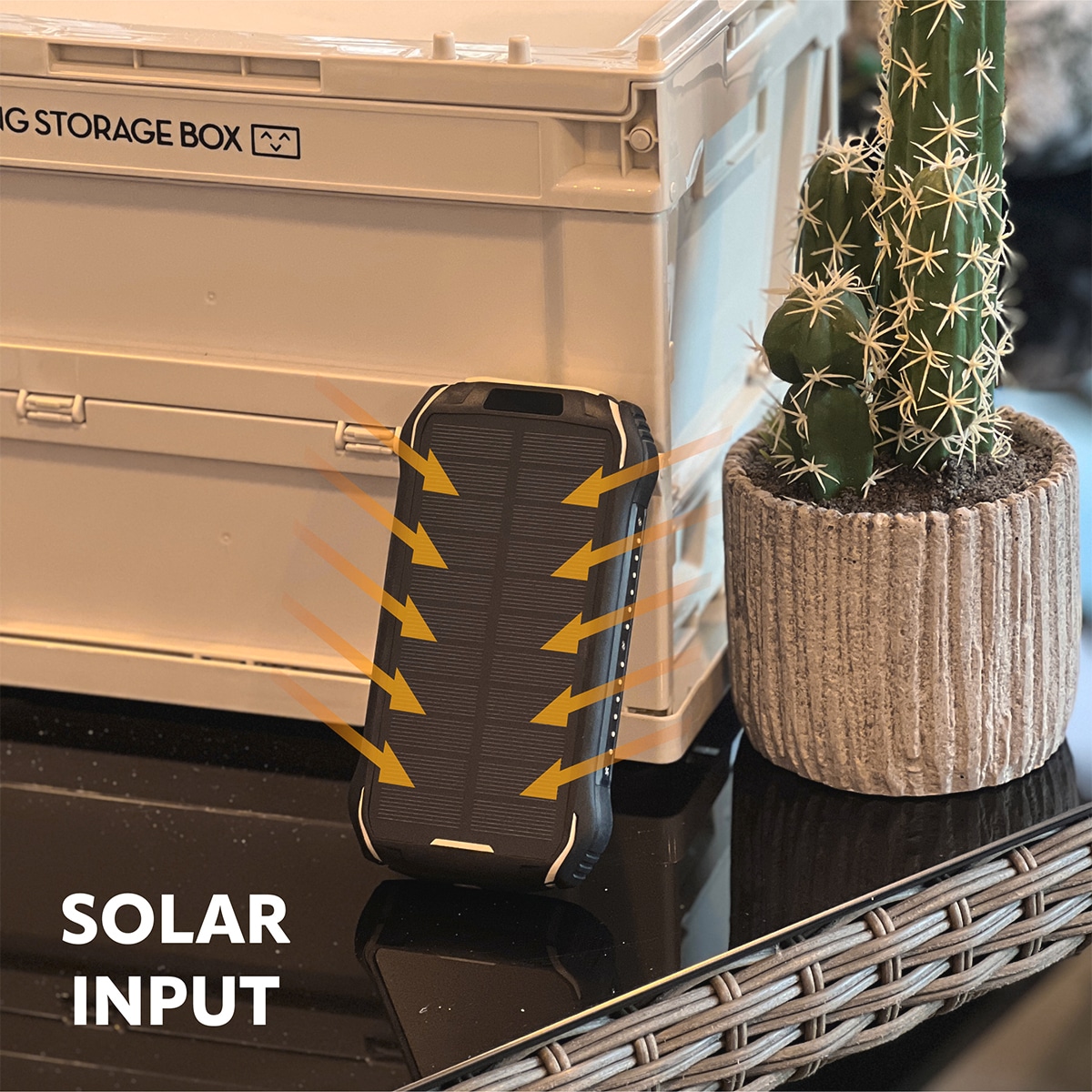 Vinnic Powerbank »SACA PEAK Solar Powerbank 10.000mAh IP65 1xUSB-C, 2xUSB-A«, Vinnic SACA PEAK Solar Powerbank 10.000mAh IP65 1xC 2xA,black