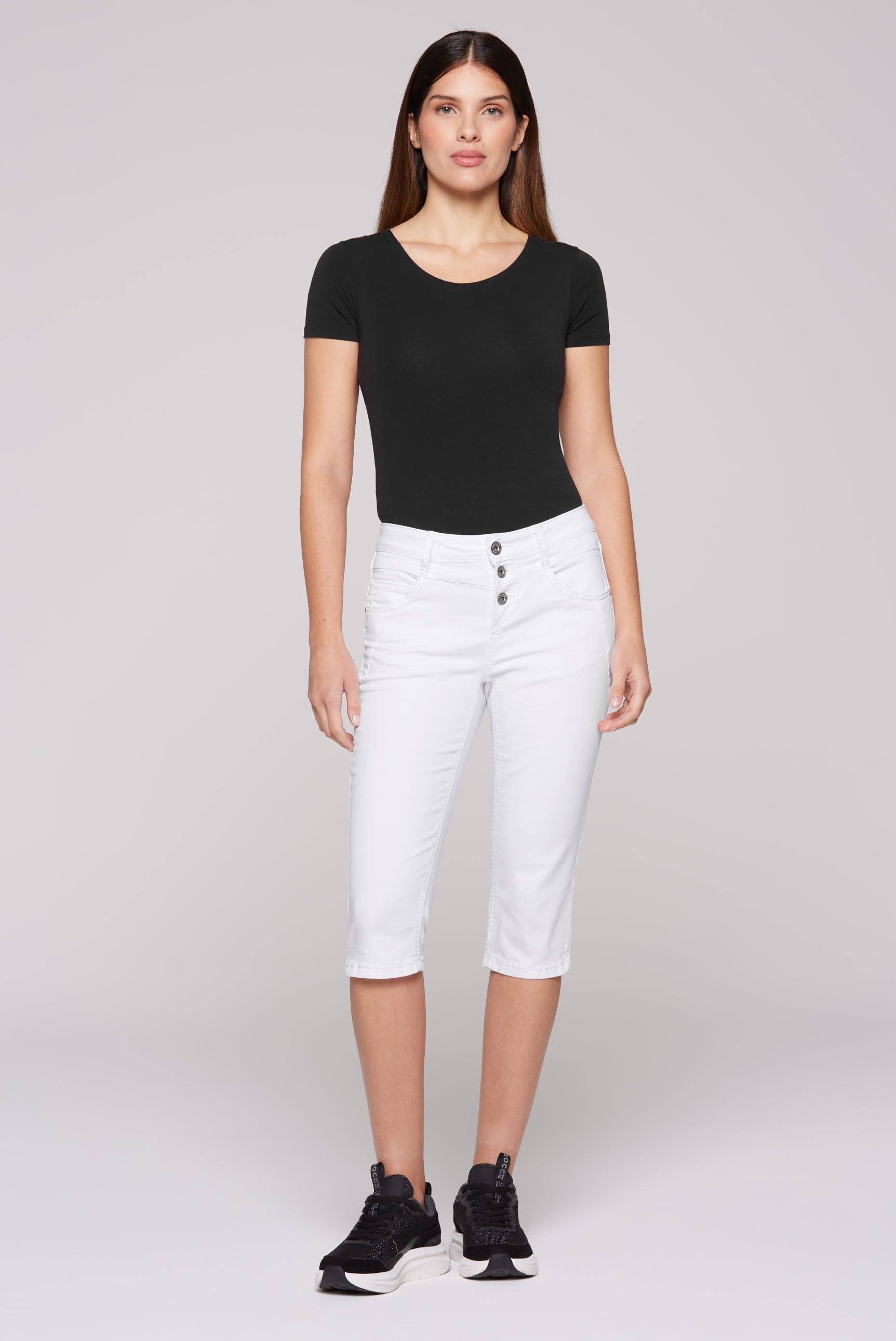 SOCCX Jeansshorts, mit Ziernähten