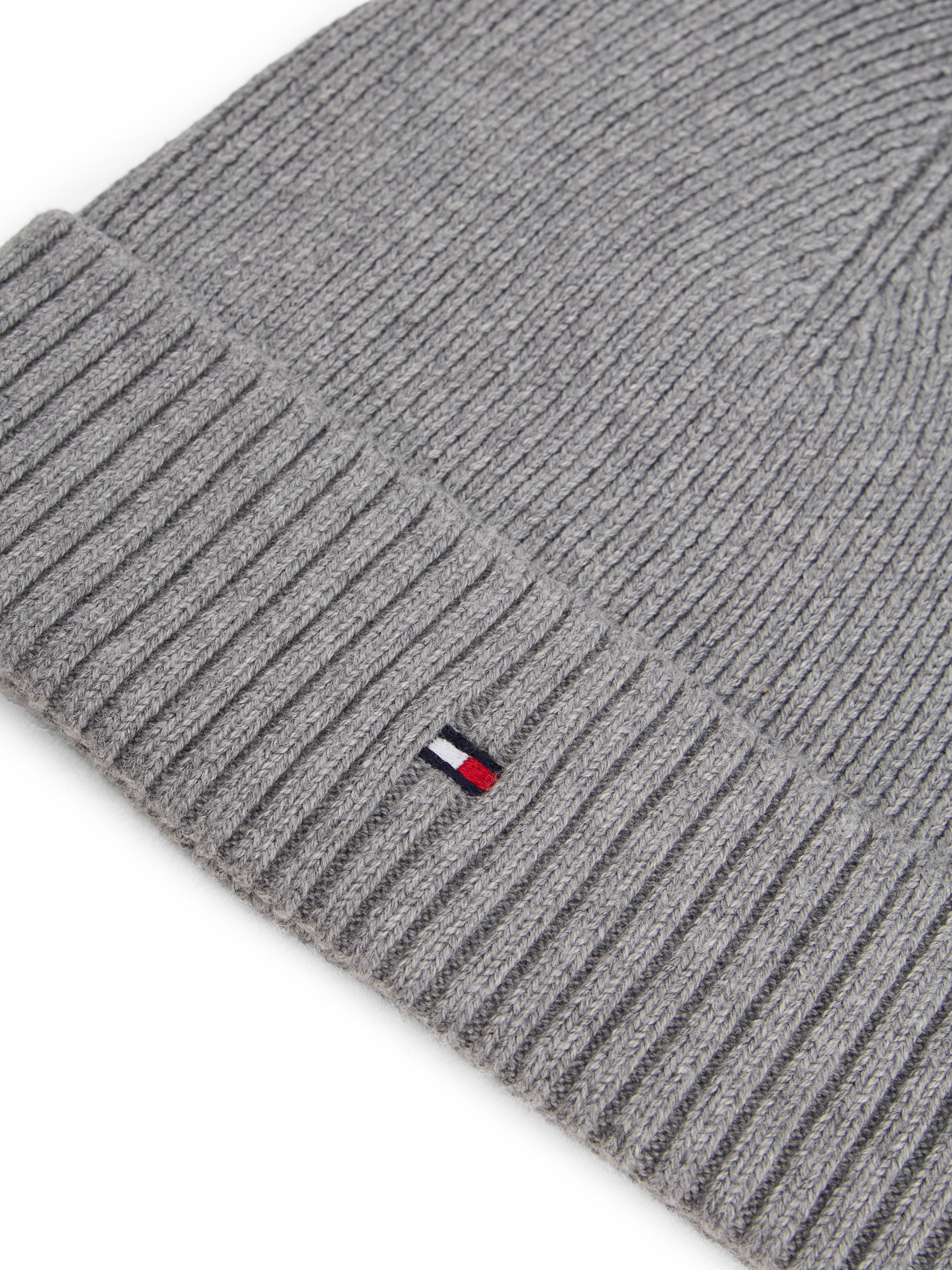 Tommy Hilfiger Strickmütze »TH FLAG PIMA COTTON BEANIE« Beanie mit Logostickerei, mit Kaschmiranteil Unisex