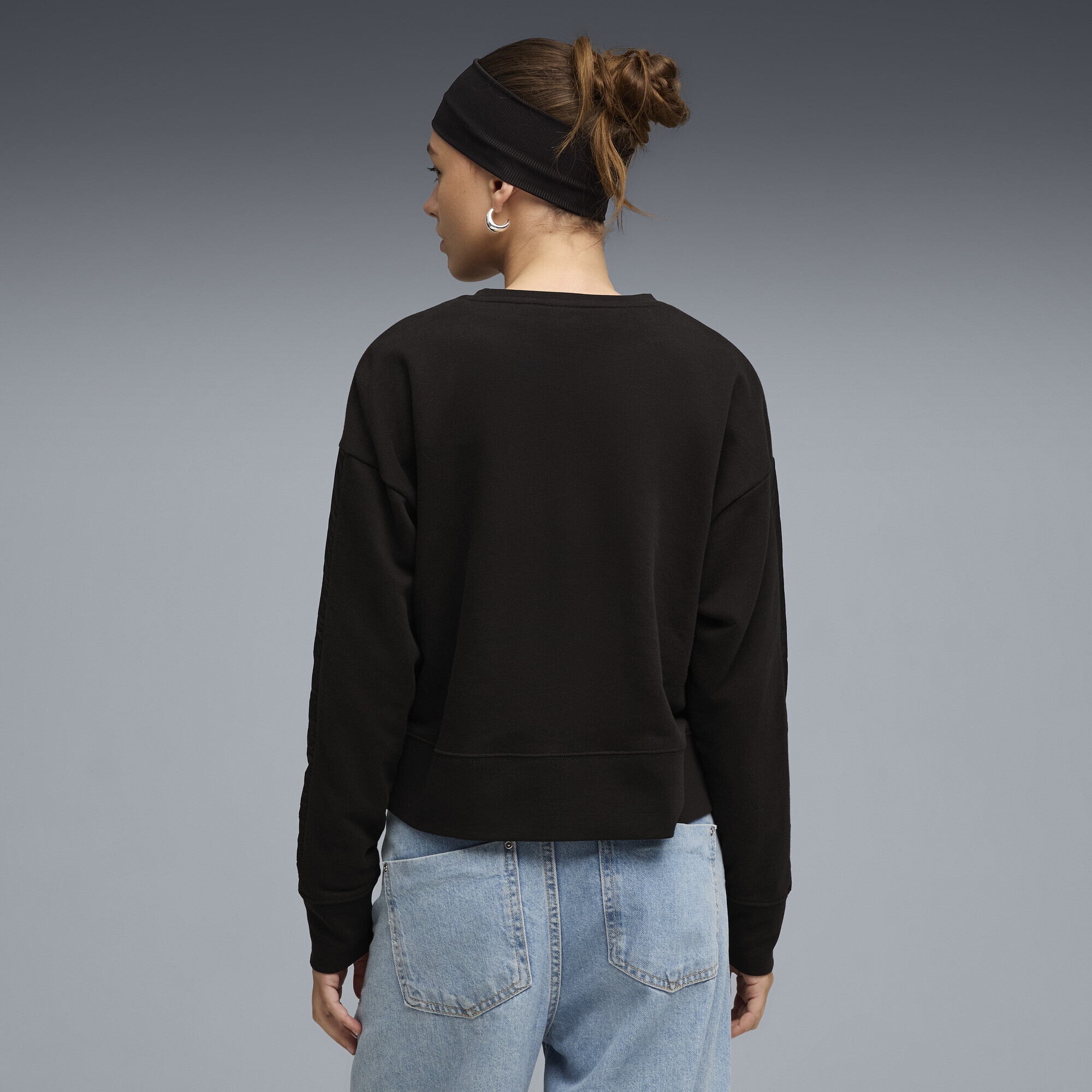 PUMA Sweatshirt »HER Relaxed Sweatshirt Damen«
