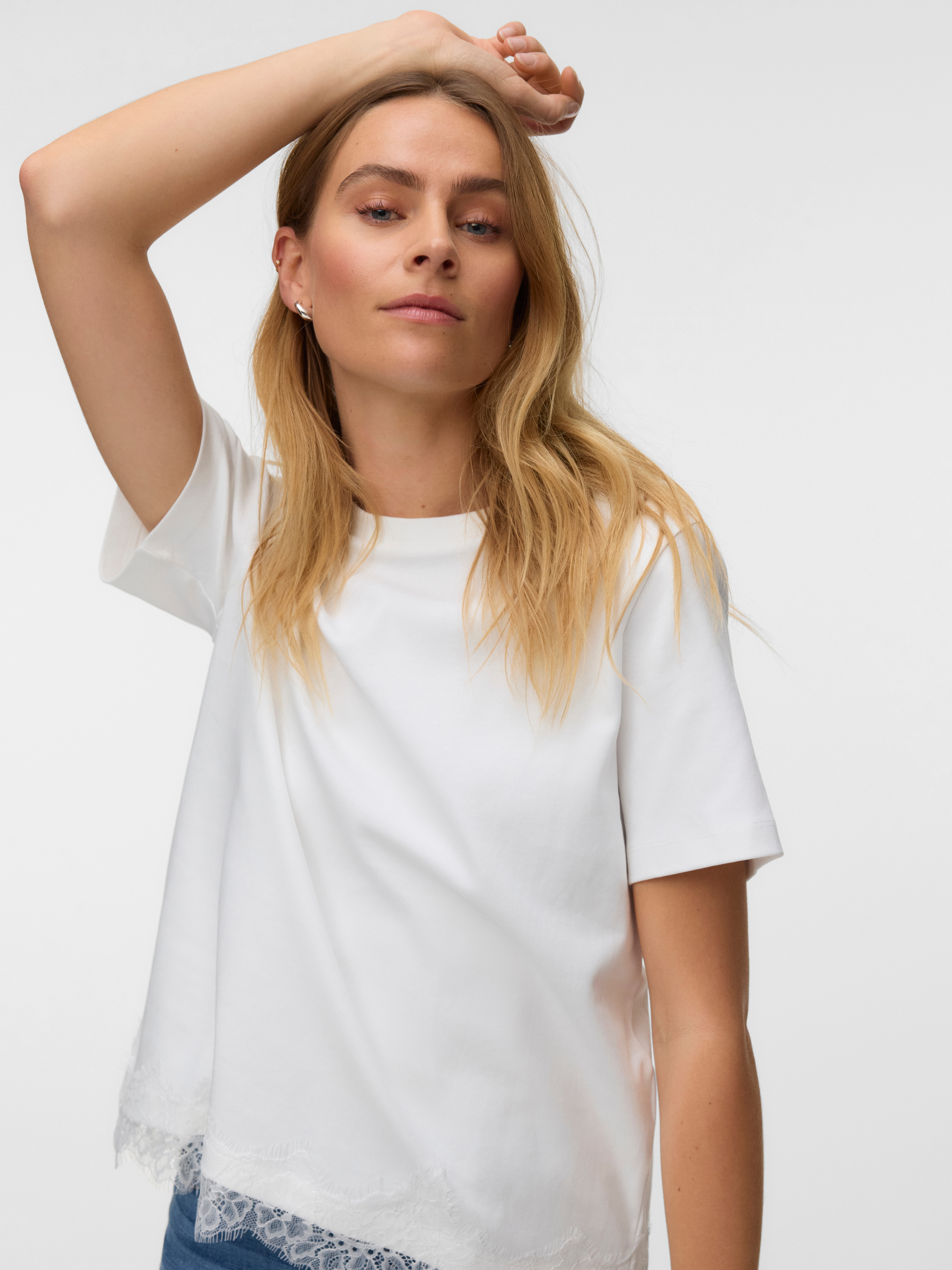Vero Moda Kurzarmshirt "VMSARA METTE LACE SS T-SHIRT JRS NOOS" Baumwolle, regular fit
