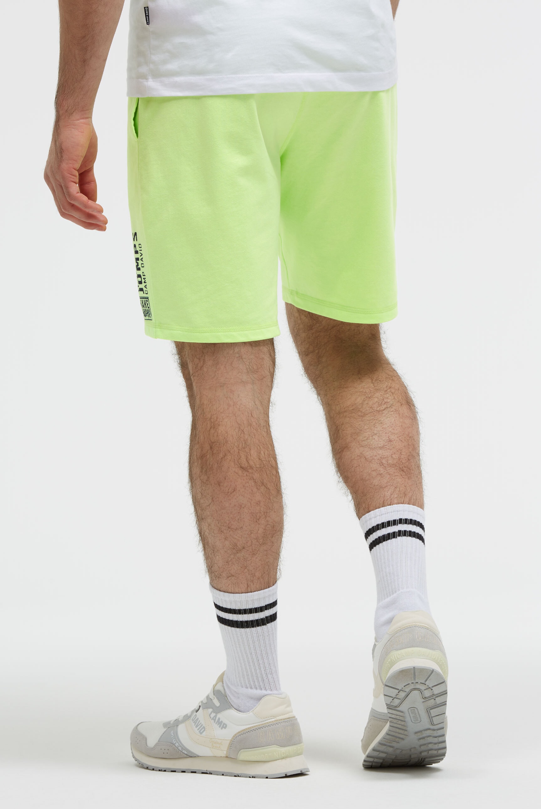 CAMP DAVID Sweatshorts  mit Elastikbund & seitlichen Taschen