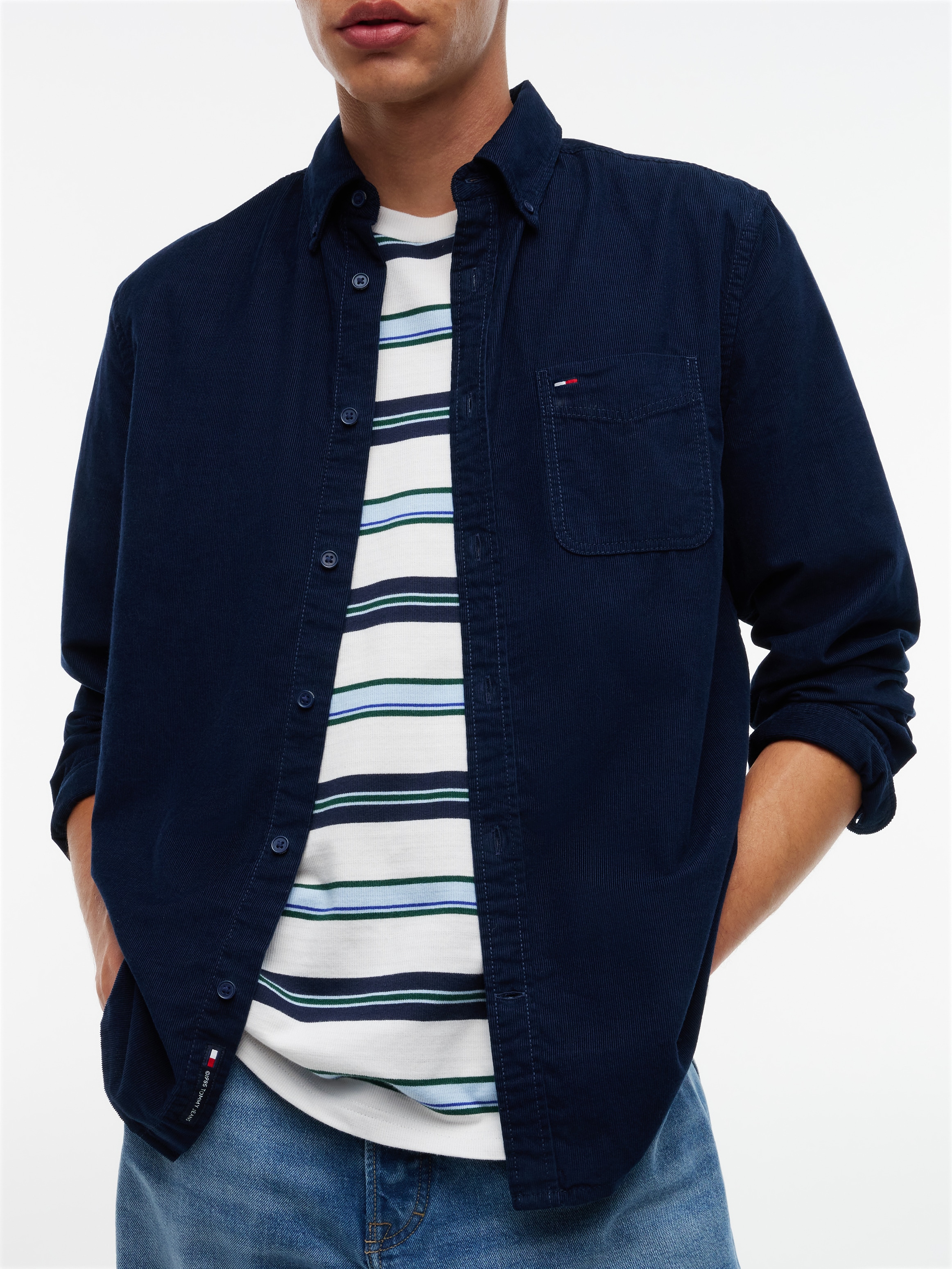 Tommy Jeans Langarmhemd "REGULAR BABY CORDUROY SHIRT" Regular fit mit Brusttasche