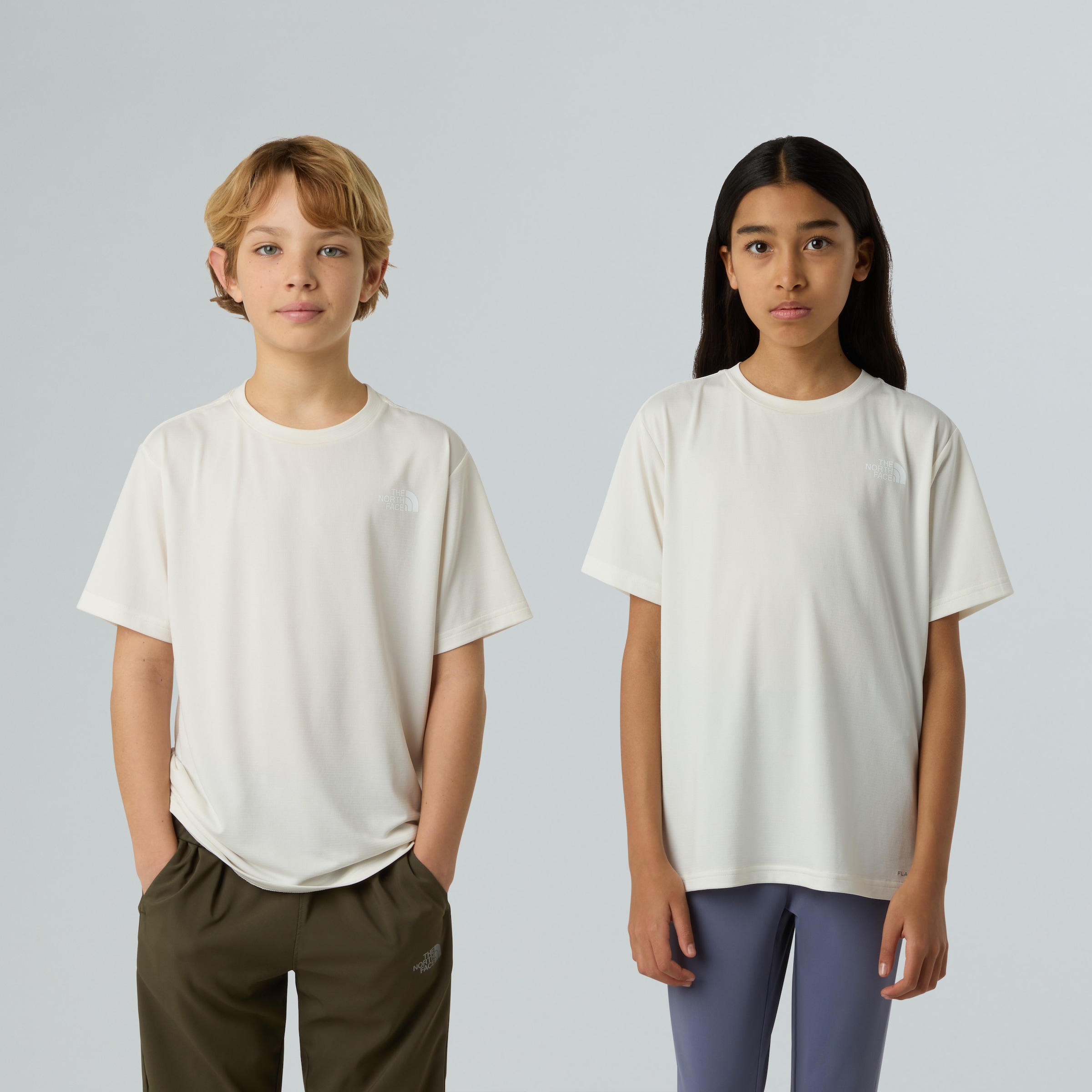 The North Face Funktionsshirt "TEEN NEW 24/7 SS TEE" sportlicher Stil, Kurzarm, schnell trocknendes Material, Logodrucke