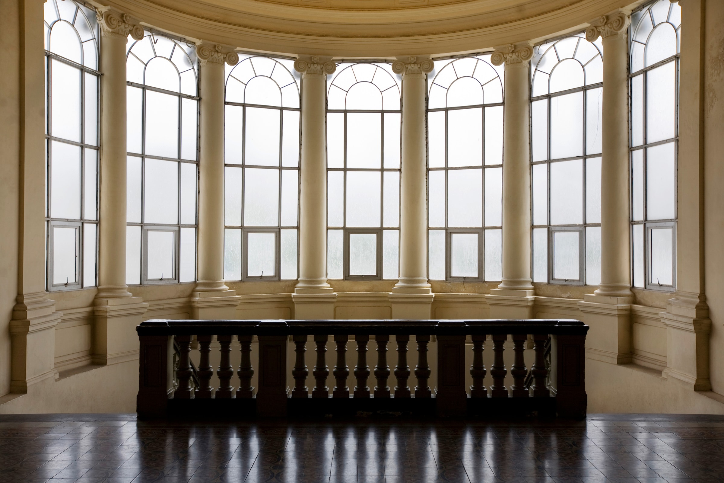 Papermoon Fototapete »ARCHITEKTUR-SCHLOSS ARKADE«