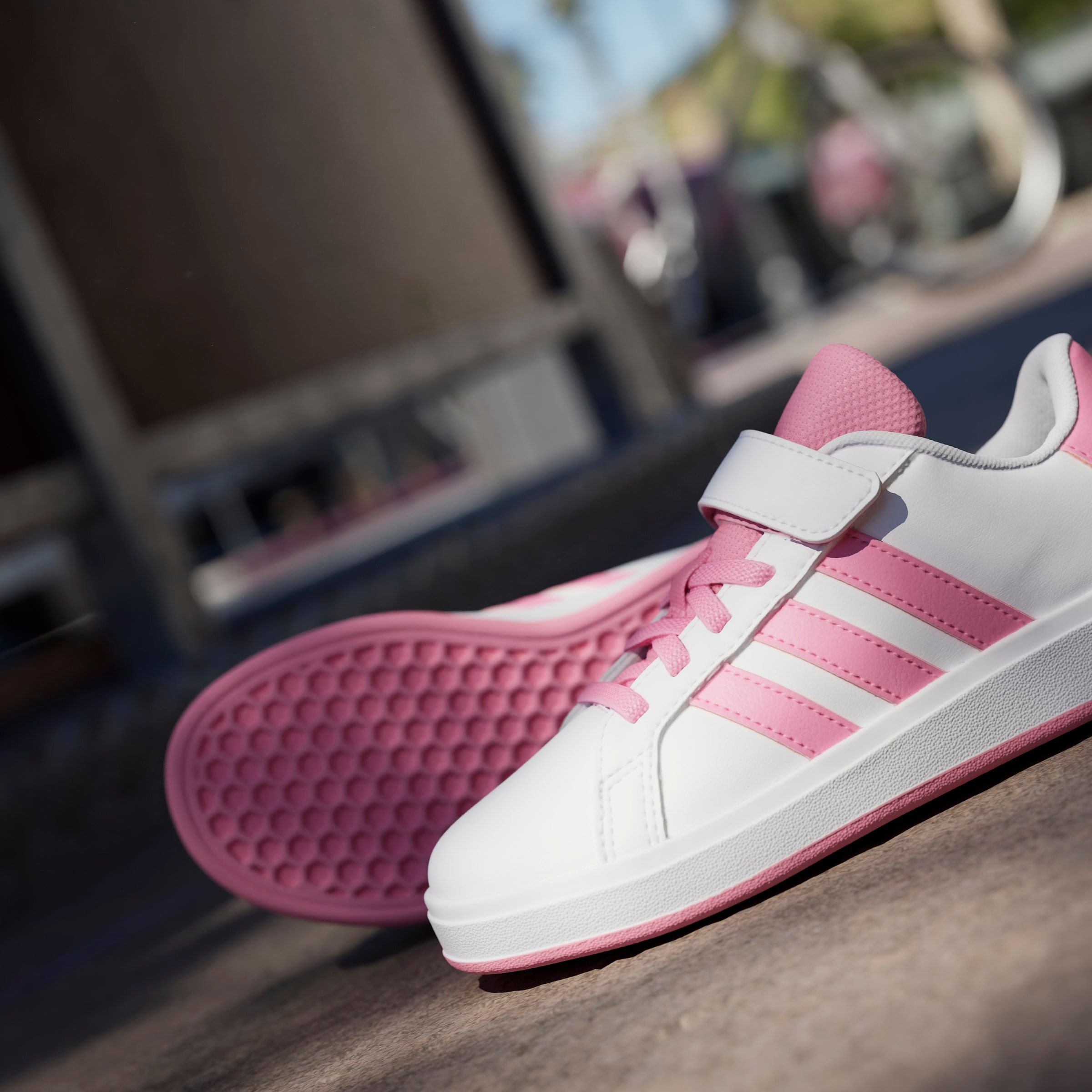 adidas Sportswear Sneaker »GRAND COURT 2.0 KIDS«, Design auf den Spuren des adidas Superstar