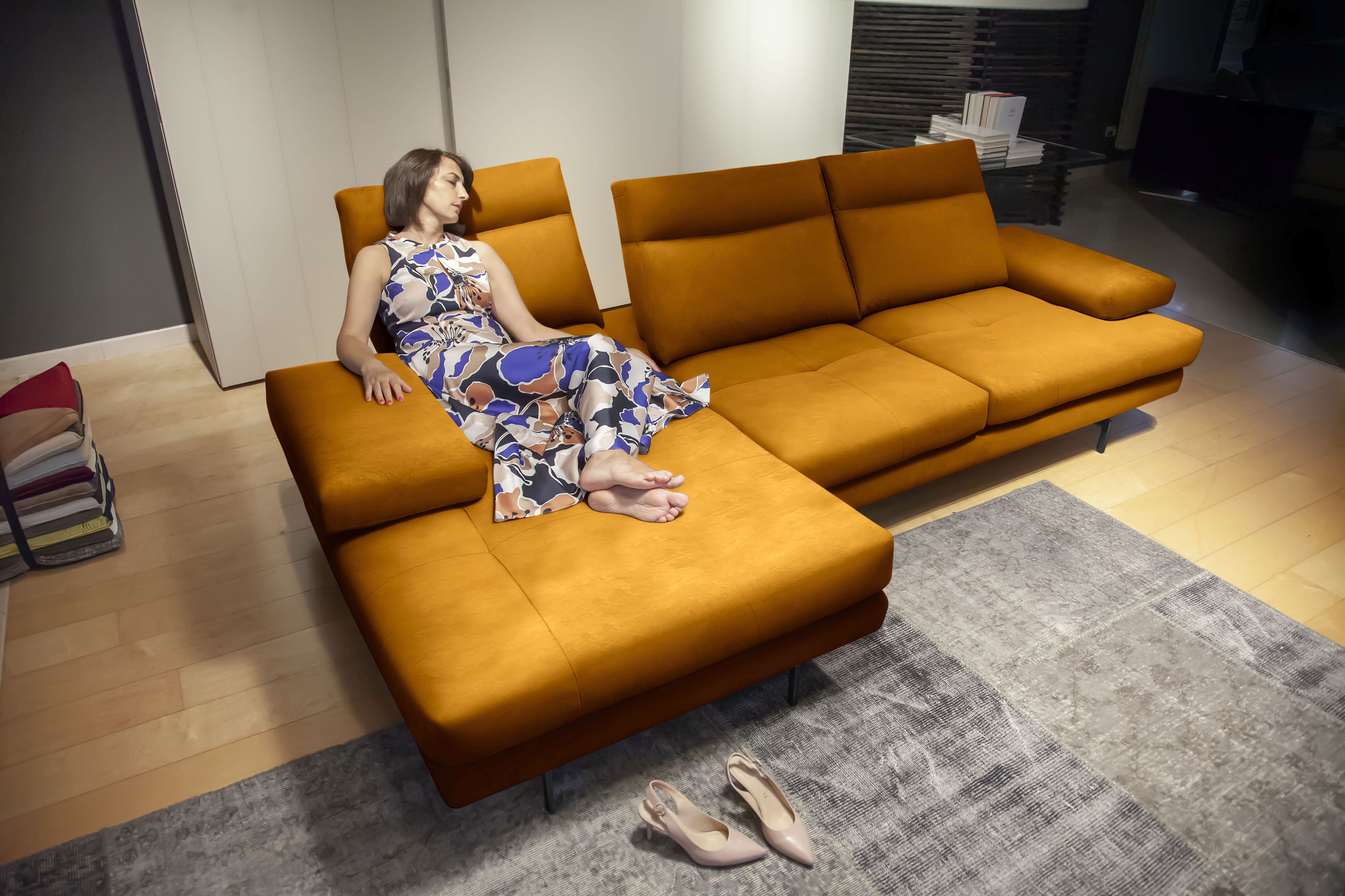 CALIA ITALIA Ecksofa "Toby Wing, B/T: 308/153 cm, Multifunktionssofa, Designsofa, L-Form" inkl. Sitztiefenverstellung und Armlehnfunktion, Füße in schwarz matt