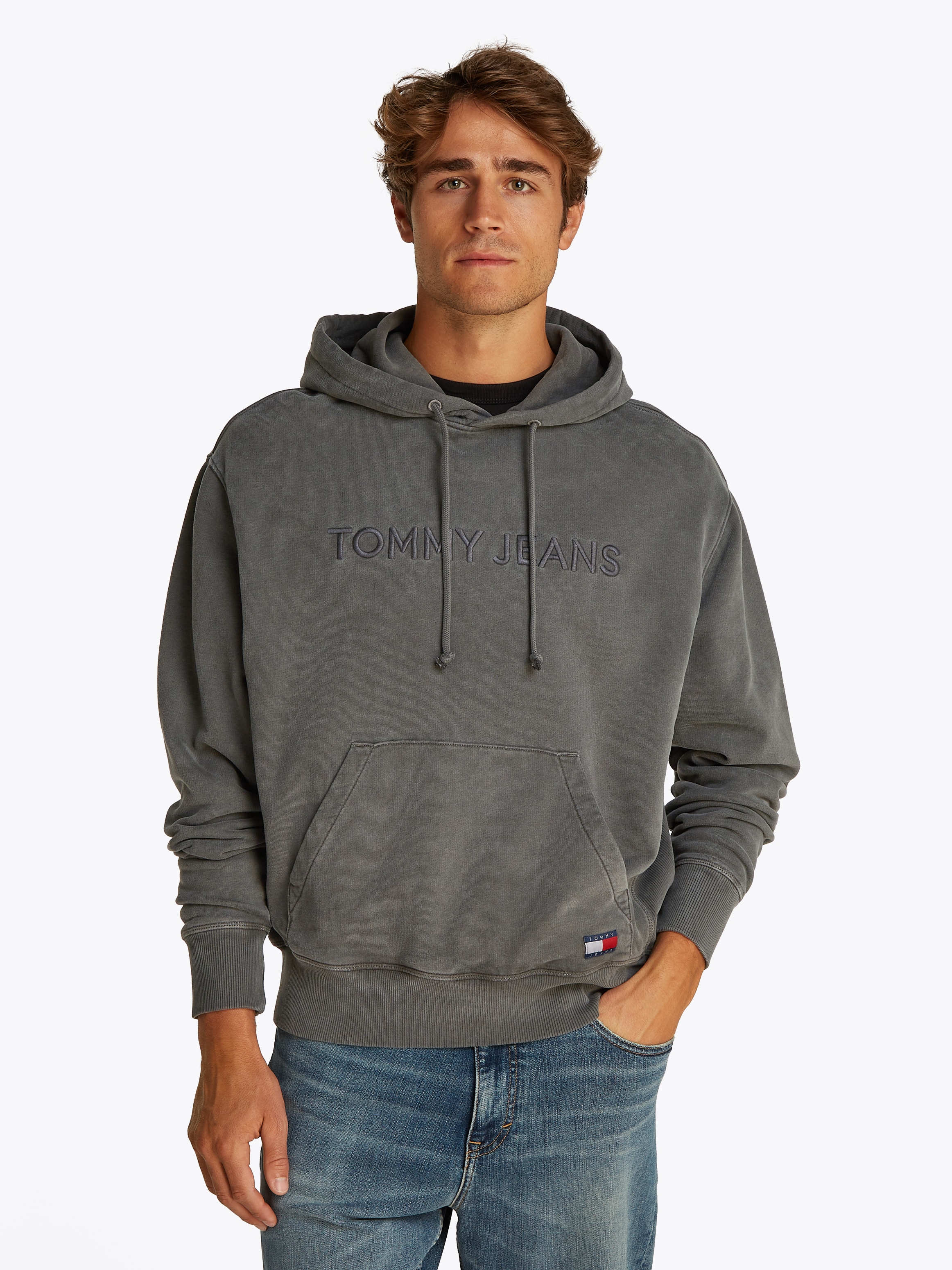 Tommy Jeans Hoodie "TJM RLX TJ LABEL HOODIE", mit großer Logostickerei günstig online kaufen