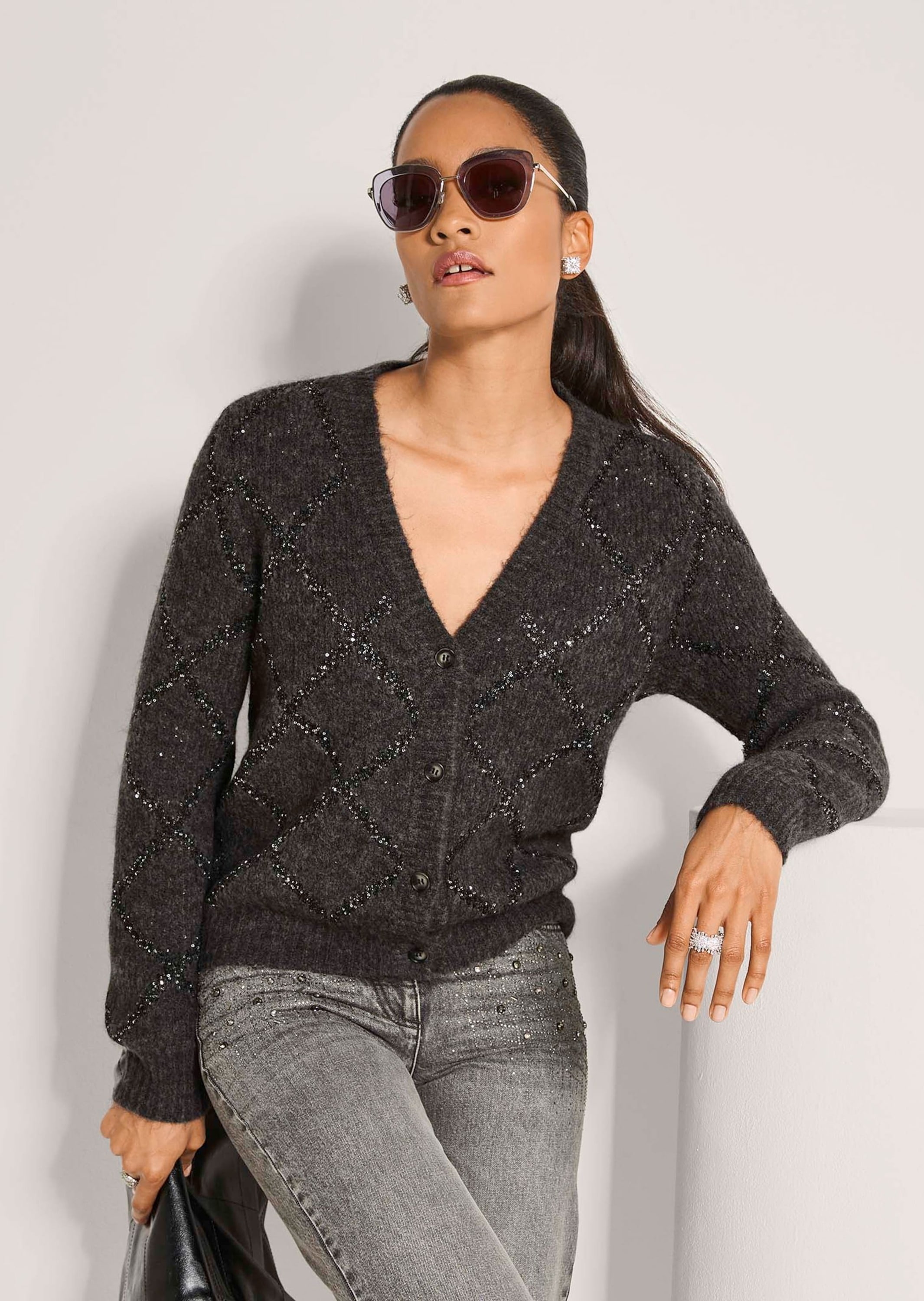 MADELEINE Strickjacke »Strickjacke Rauten-Cardigan mit Pailletten«