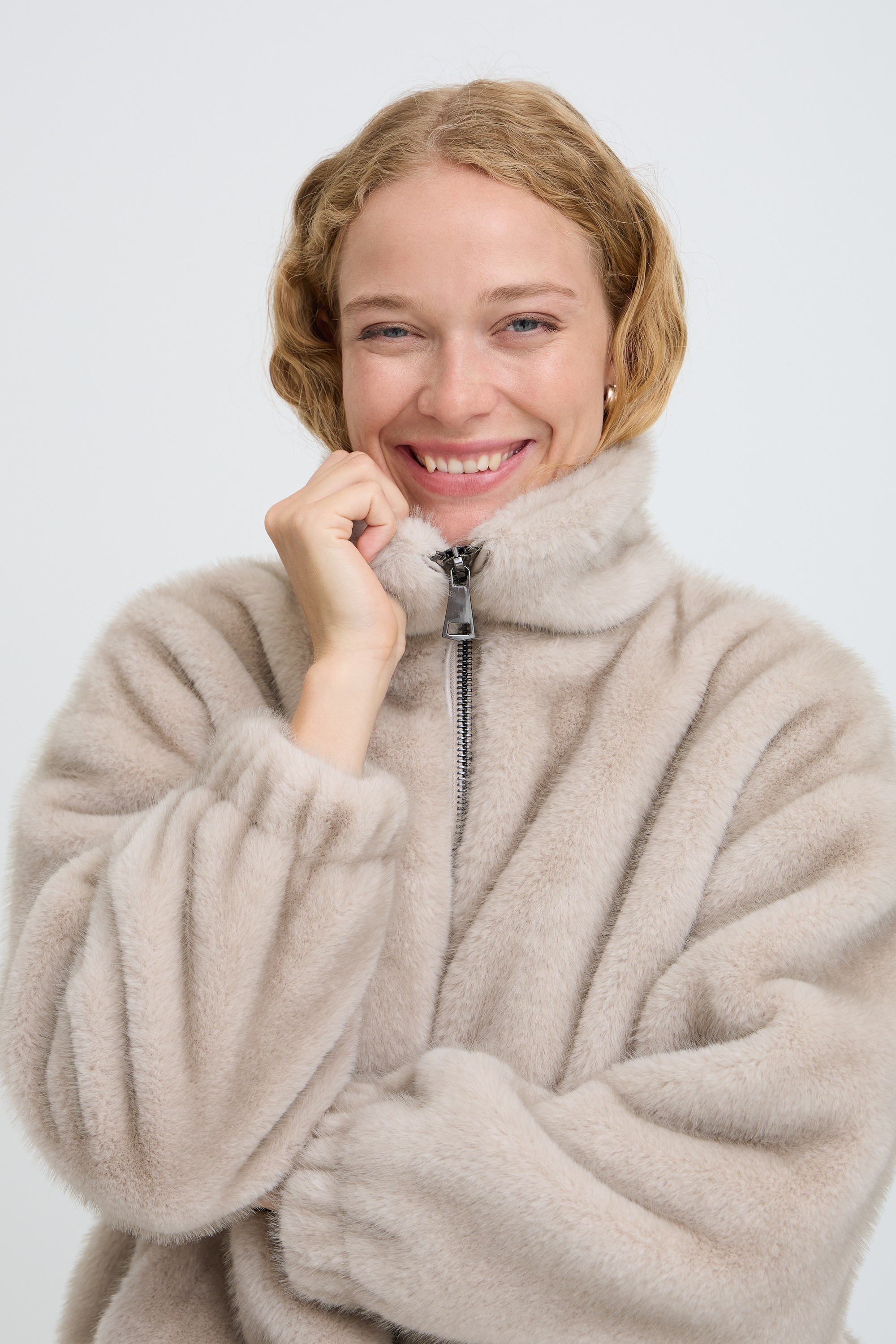 b.young Outdoorjacke »Damen Übergangsjacke BYCORNILLA«