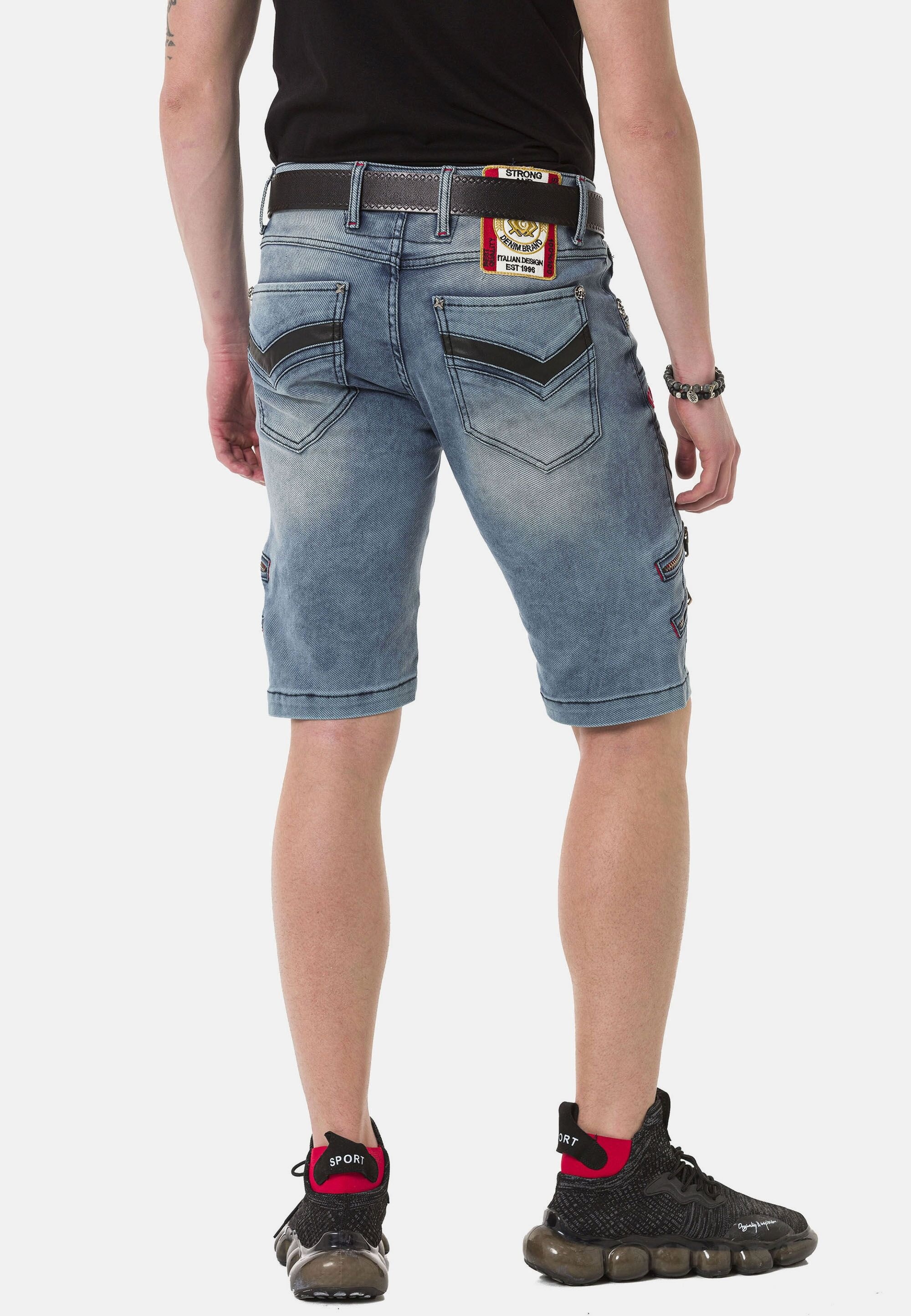 Cipo & Baxx Jeansbermudas »Capri-Hose« aus einer angenehmen Baumwollmischung