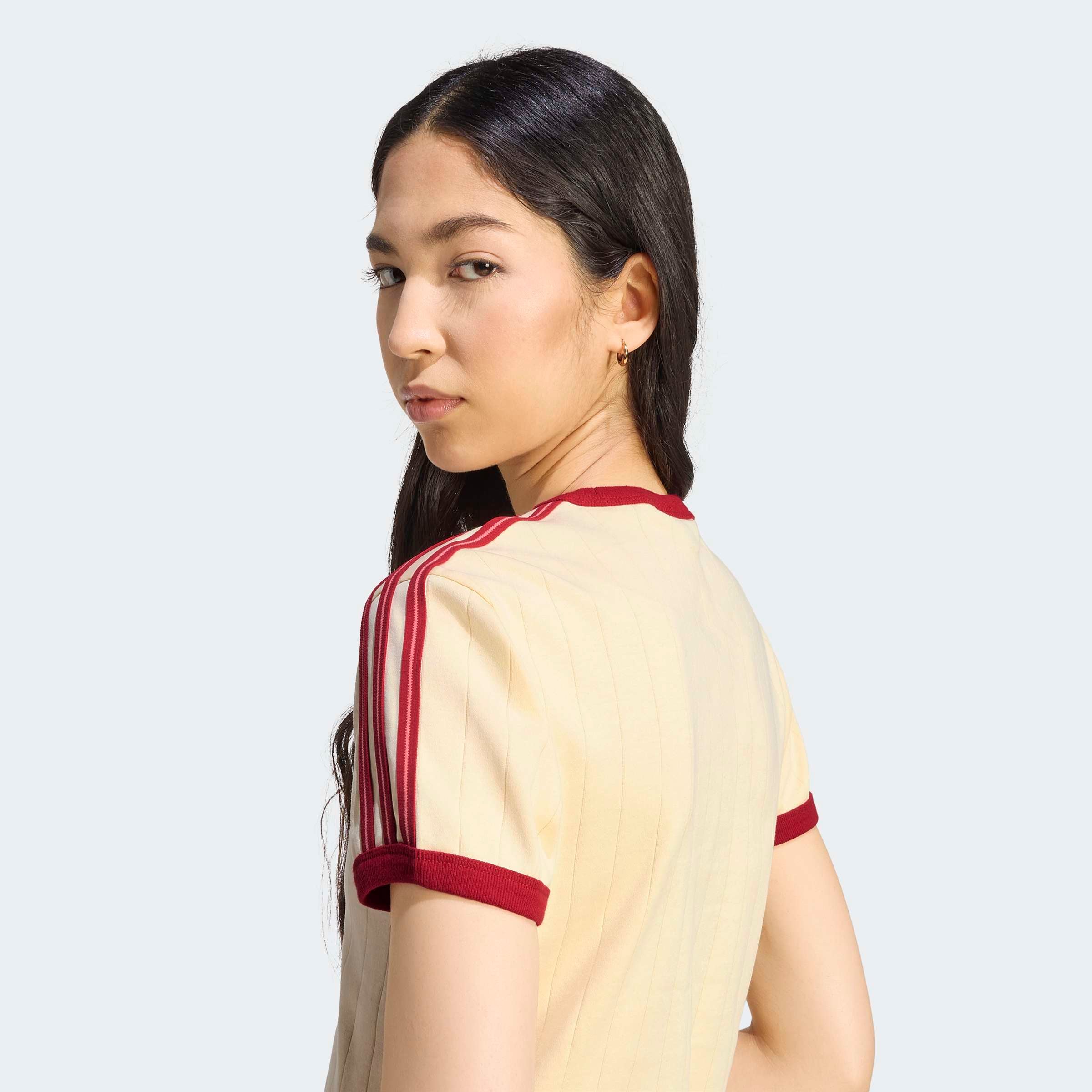 adidas Originals T-Shirt »PSTRIPE SS TEE« mit Nadelstreifen-Design, ohne Verschluss, aus Interlock-Material