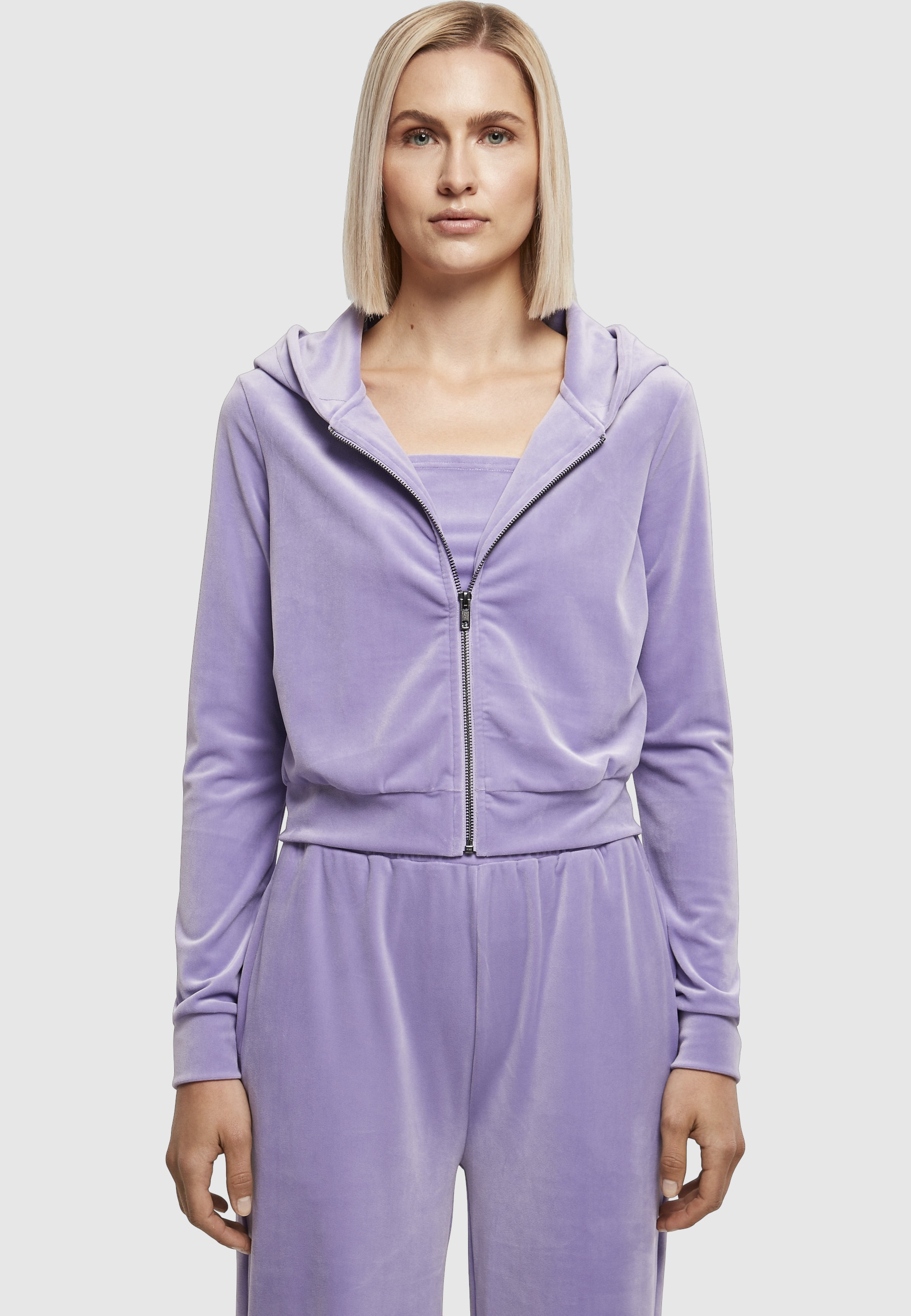 URBAN CLASSICS Sweatjacke »Urban Classics Damen Ladies Short Velvet Zip Hoody« 1 Stk.