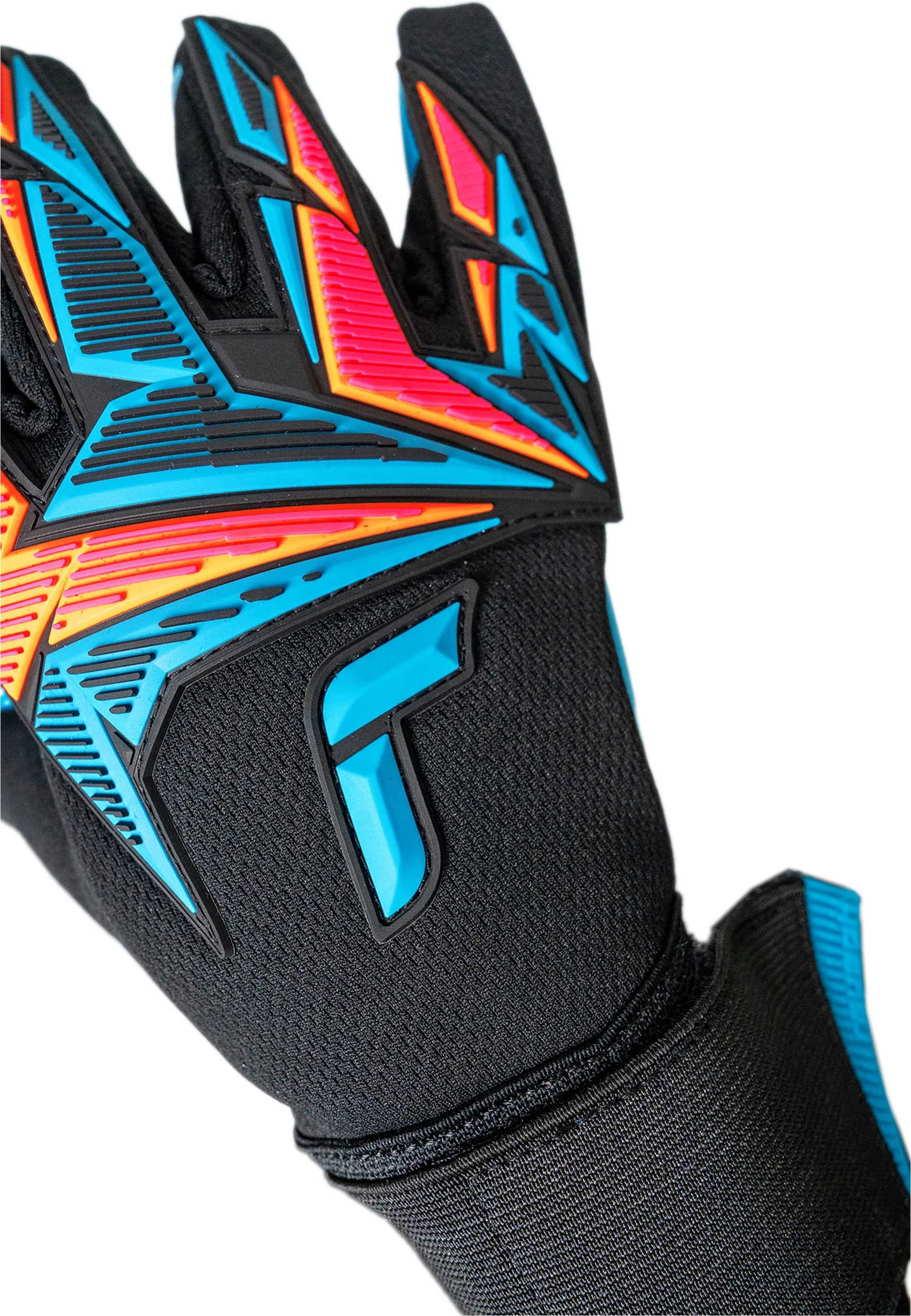 Reusch Torwarthandschuhe »Attrakt Freegel Aqua« mit speziellem Haftschaum für perfekten Grip