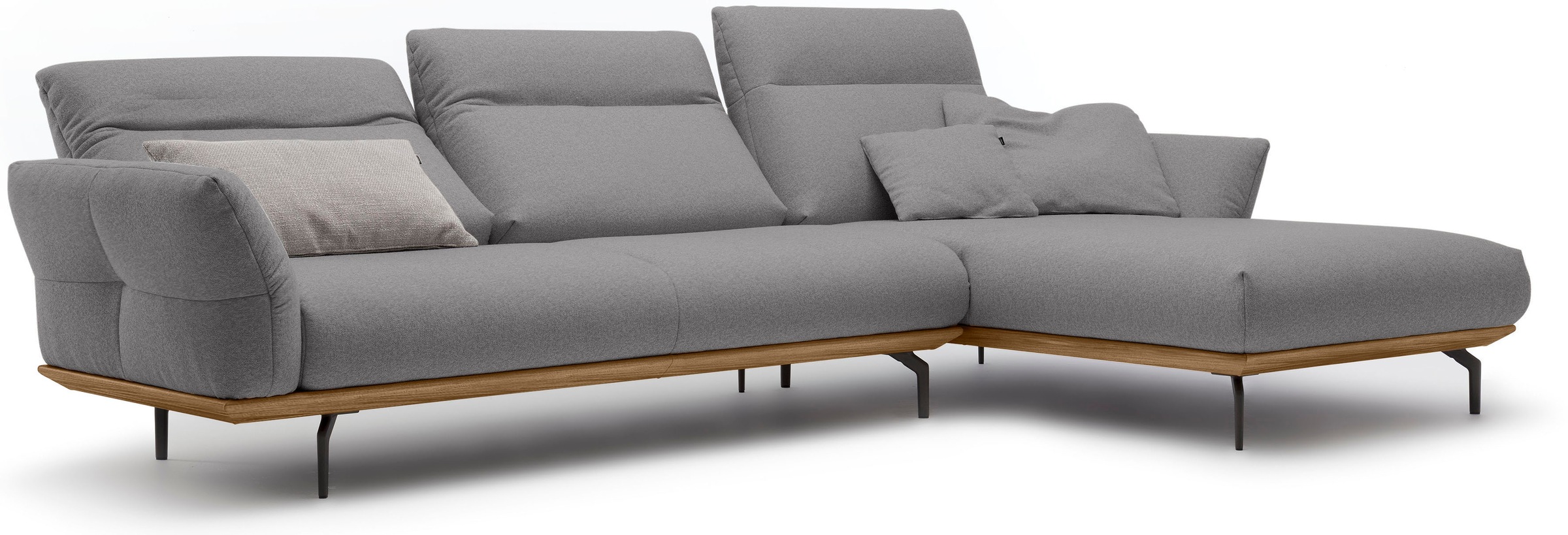 Creation BY ROLF BENZ Ecksofa »CR.460«, Sockel in Nussbaum, Winkelfüße in Umbragrau, Breite 318 cm