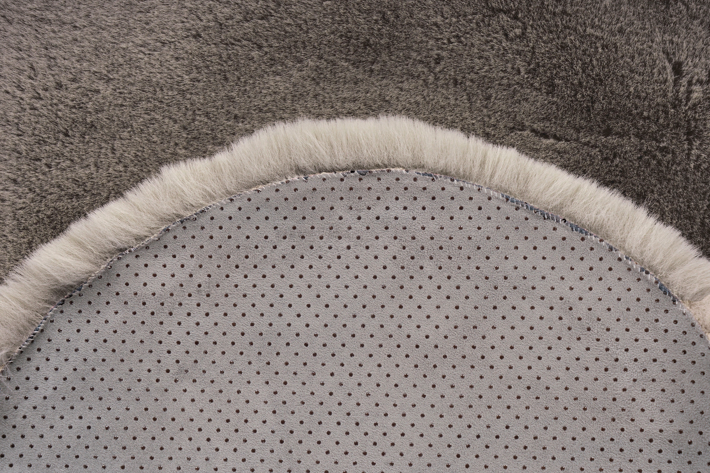 Padiro Fellteppich »Rabbit Light Sheepskin 825«, fellförmig, 23 mm Höhe, weiches Fellteppich-Imitat, Schlafzimmer, Kinderzimmer