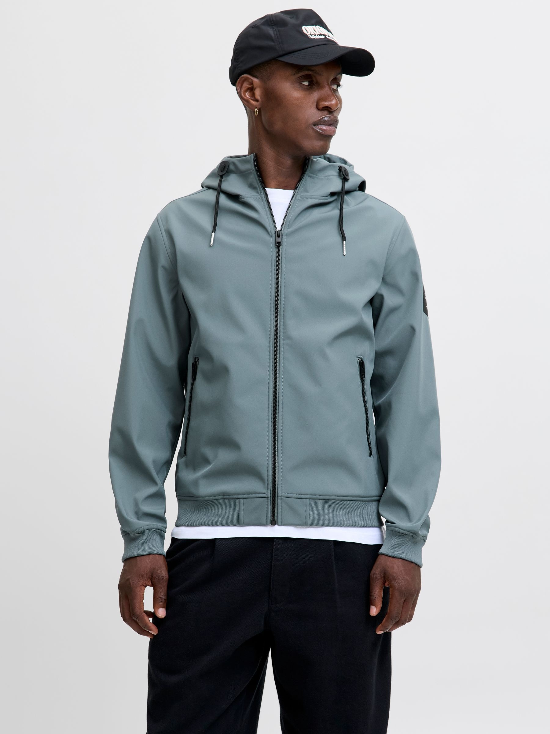 Jack & Jones Softshelljacke »JJEBASIC mit wasserabweisender Funktion«, mit Kapuze, mit Kordelzug