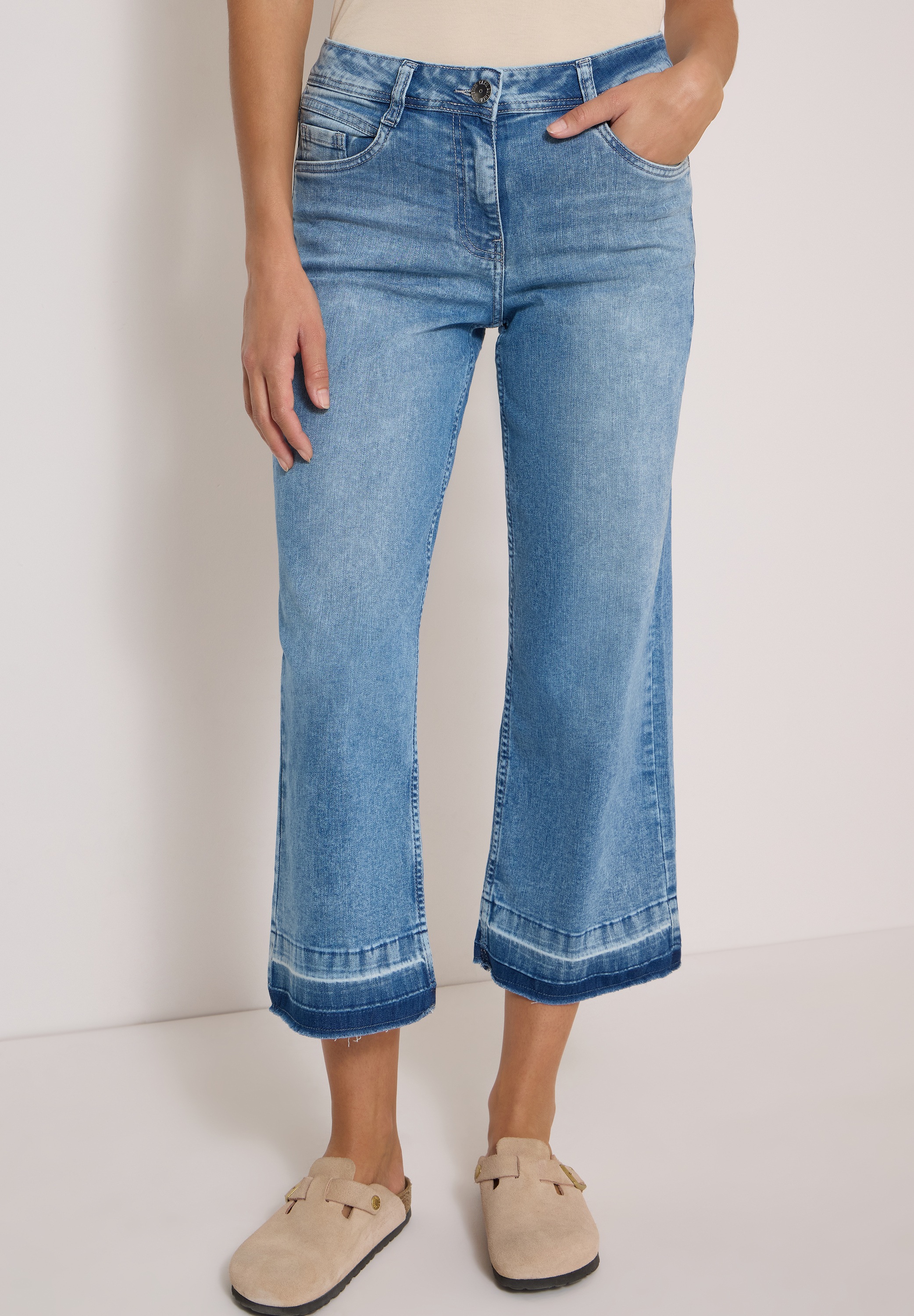 CECIL Damen Straight-Jeans "Style Neele", blau, Gr. 29, unifarben, Denim/Jeans, Obermaterial: 71% Baumwolle, 27% Polyester, 2% Elasthan. Futter: 52%