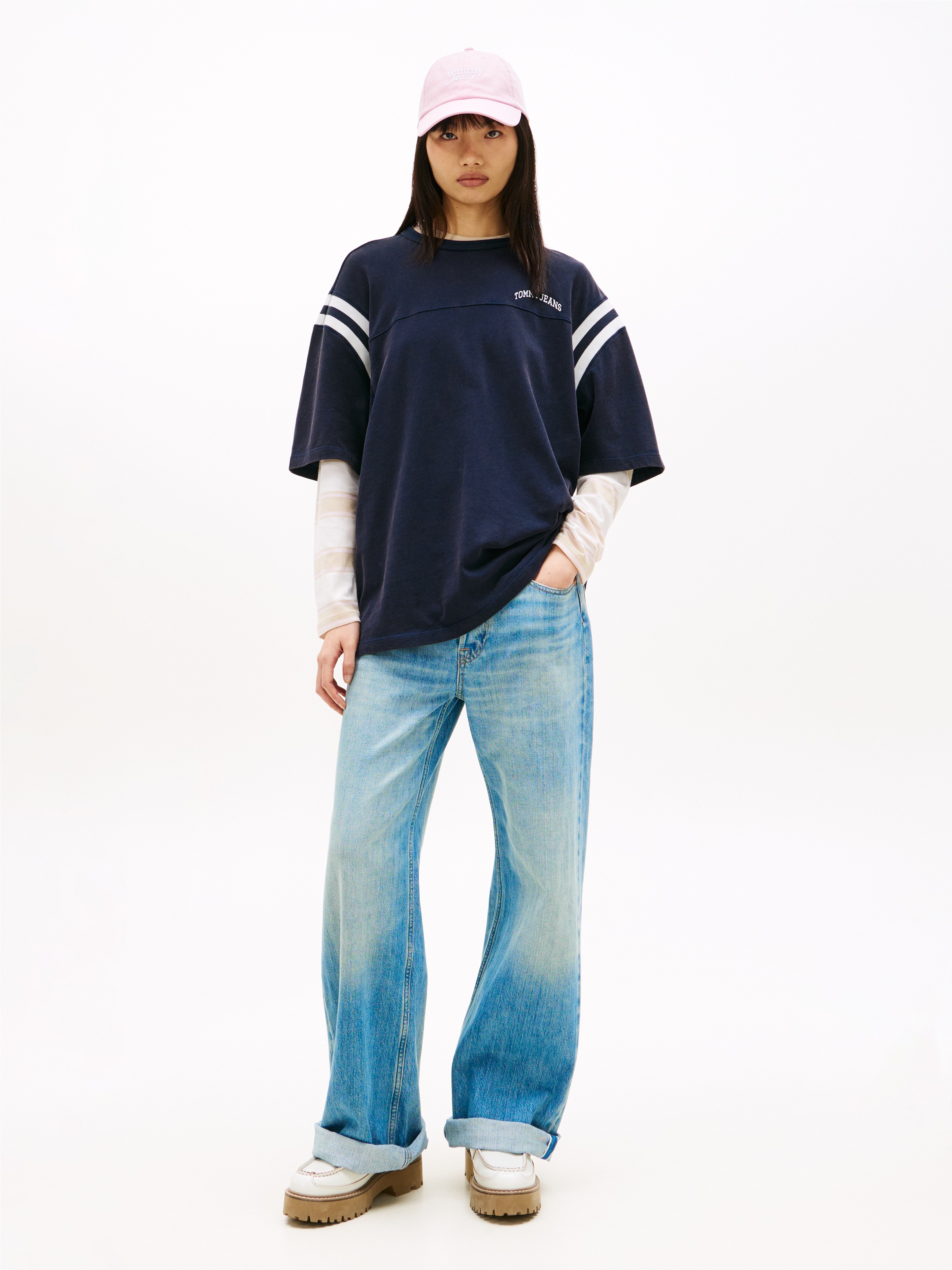 Thumbnail - Tommy Jeans Kurzarmshirt "TJW OVS VARSITY SS TEE"