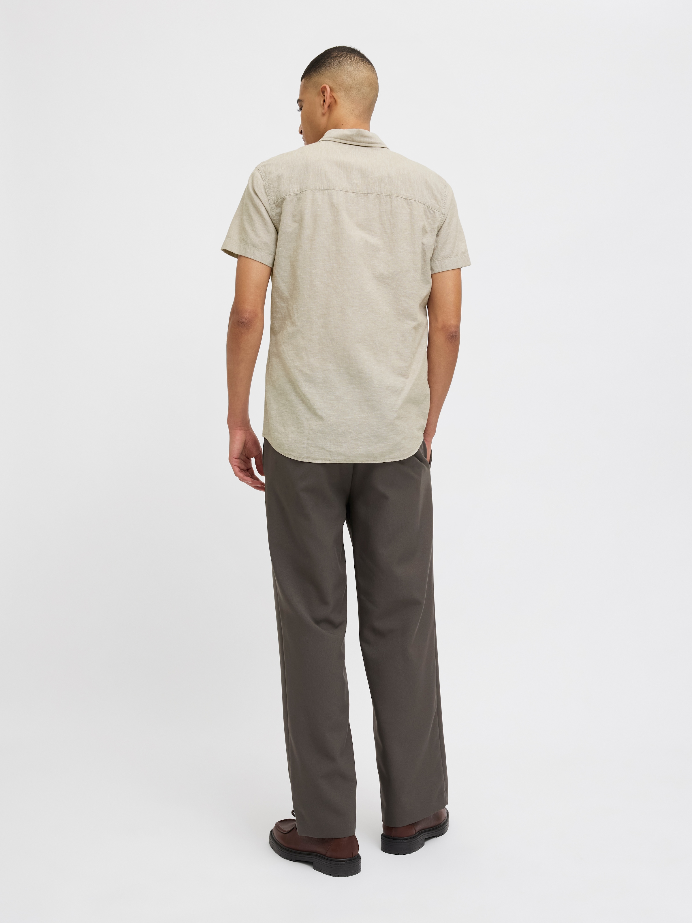 Jack & Jones Kurzarmhemd »JJEBREEZE SHIRT SS SN«, mit Hemdkragen
