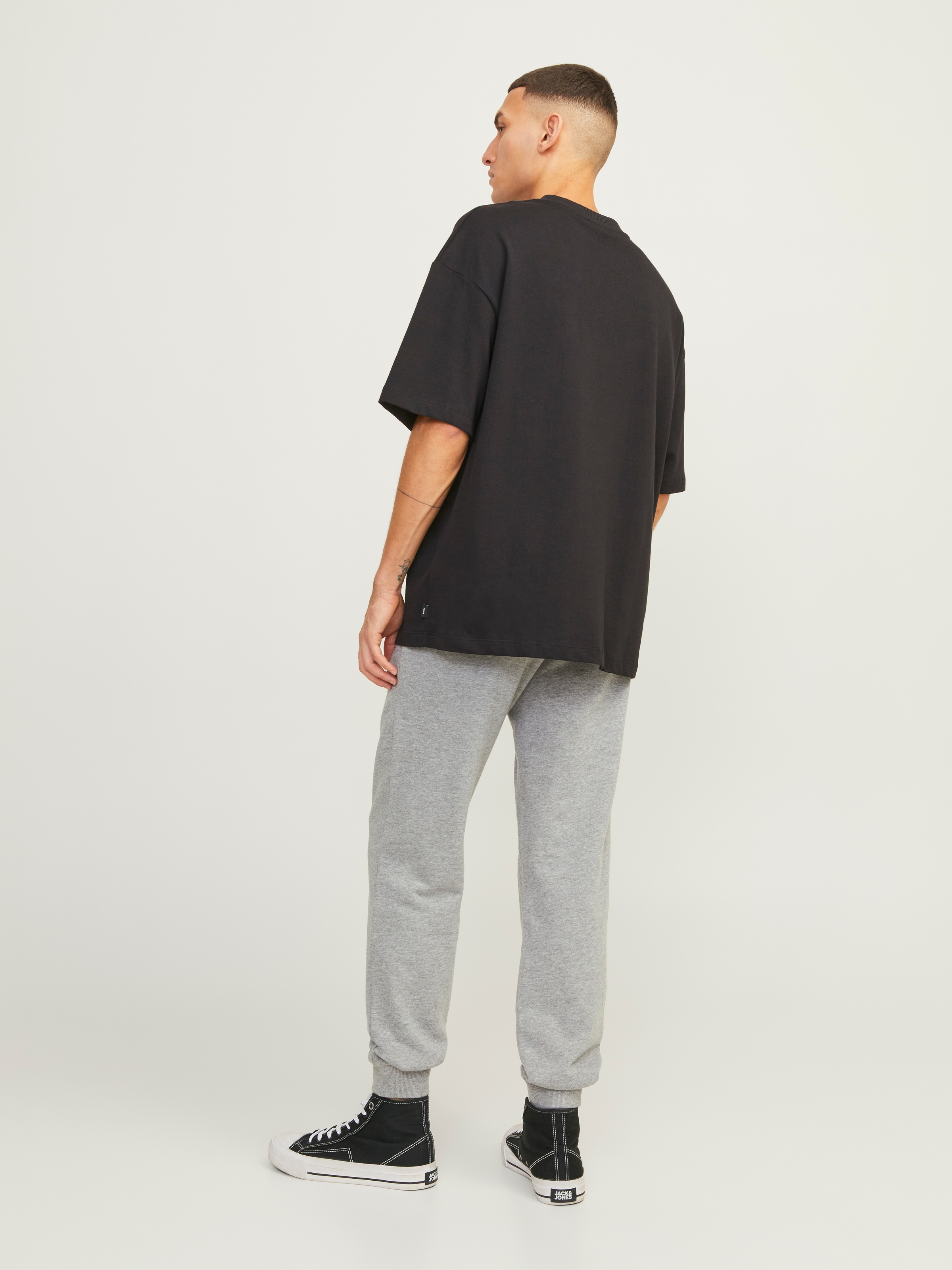 Jack & Jones Sweathose »JPSTGORDON Jogpants mit Kordelzug und bequemem Schnitt«  unifarben, modisch, bequem, Baumwolle