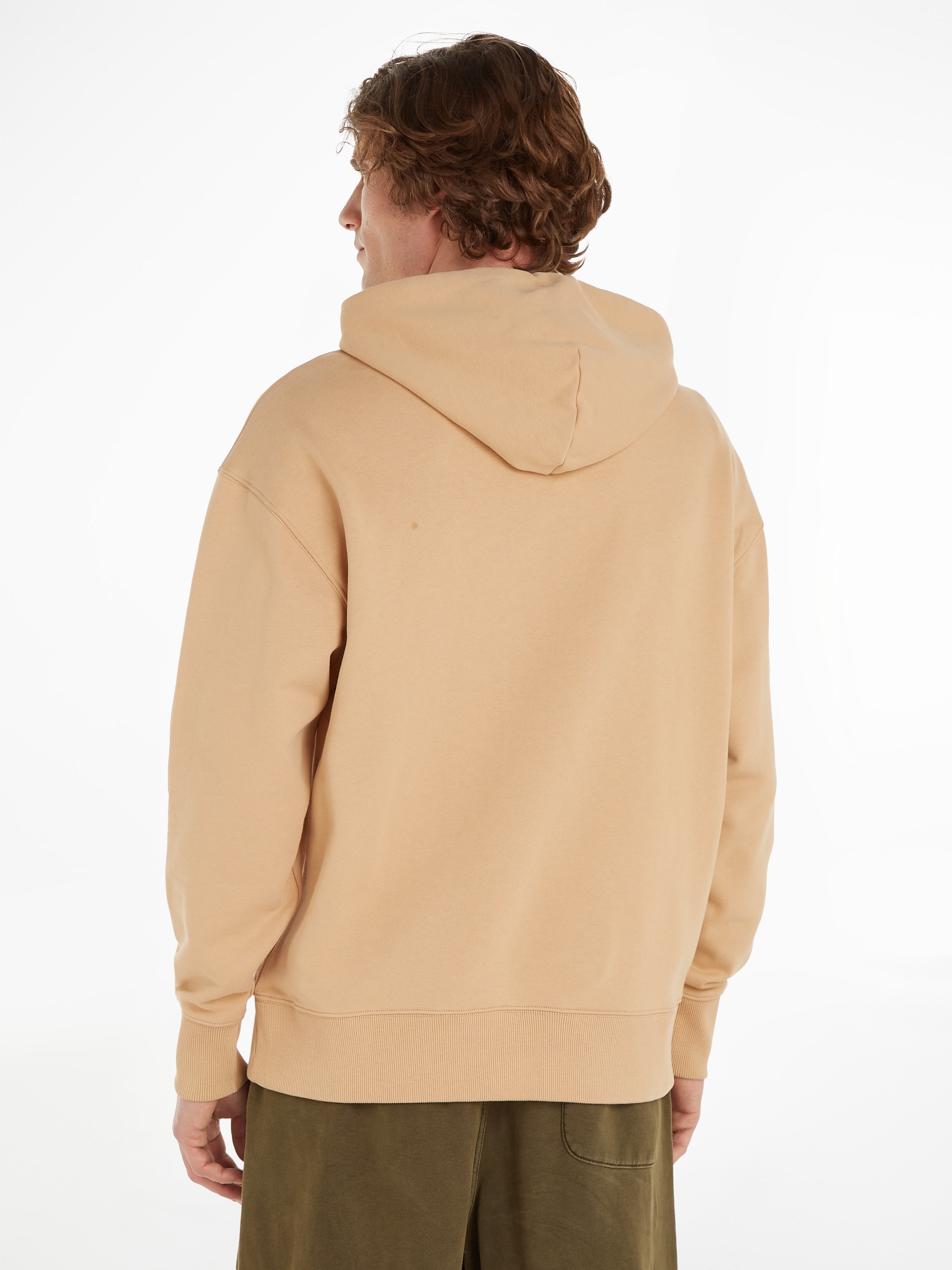 Tommy Jeans Kapuzensweatshirt »TJM RLX XS BADGE HOODIE«, mit Tommy Jeans Stickerei
