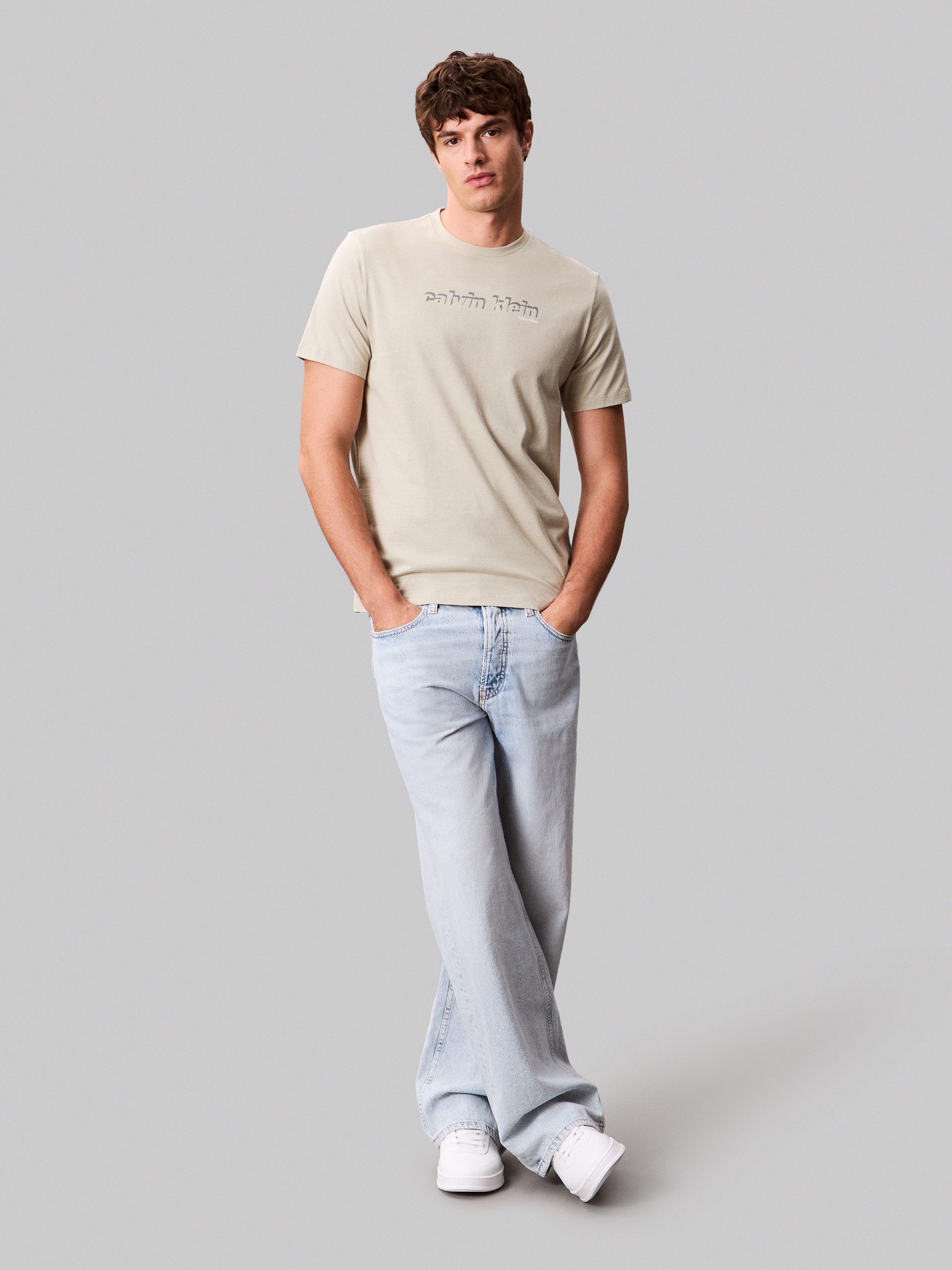 Calvin Klein Jeans T-Shirt »SS 30s E CLVN LN 3D«, Mit Rundhalsausschnitt