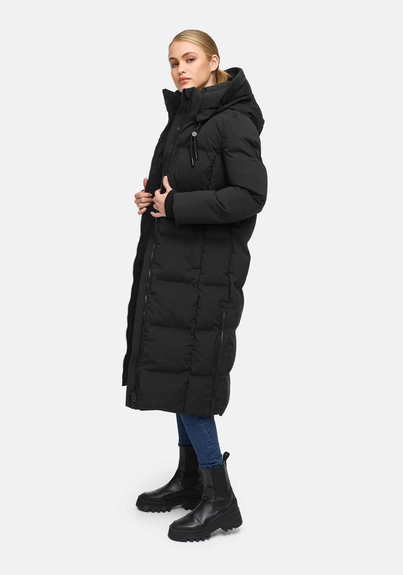 Marikoo Winterjacke »Tikoraa«, mit geschweißten Nähten und luxuriöser Kapuze