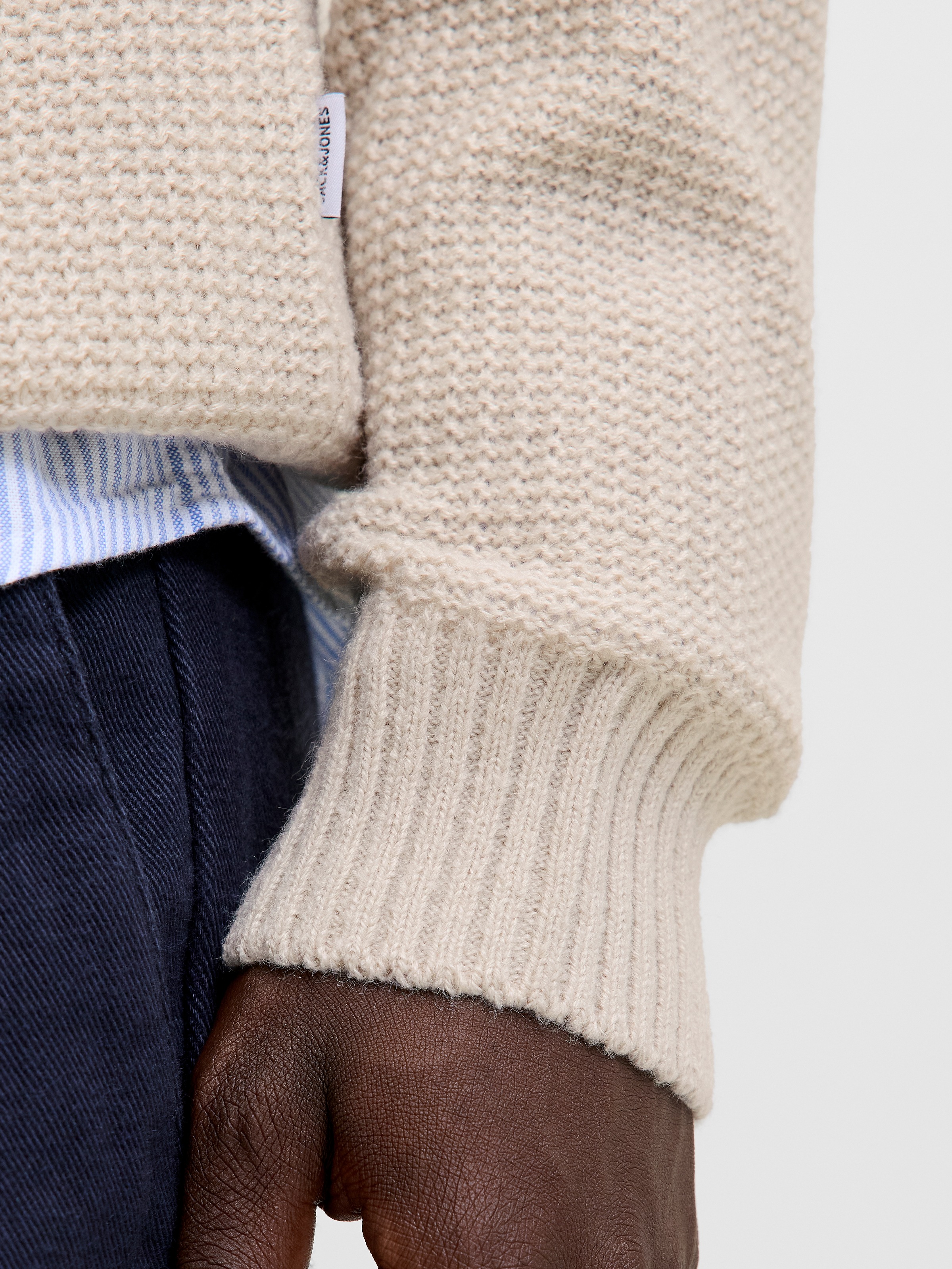 Thumbnail - Jack & Jones "JJROY KNIT CREW NECK AW25"