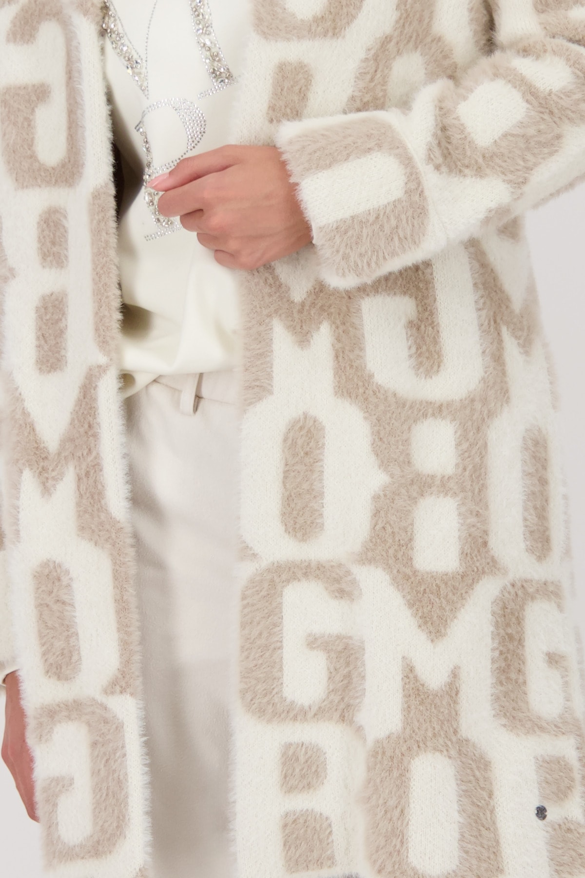 Monari Longstrickjacke »Jacke Strickmantel Plüsch«, Regular fit mit V-Ausschnitt