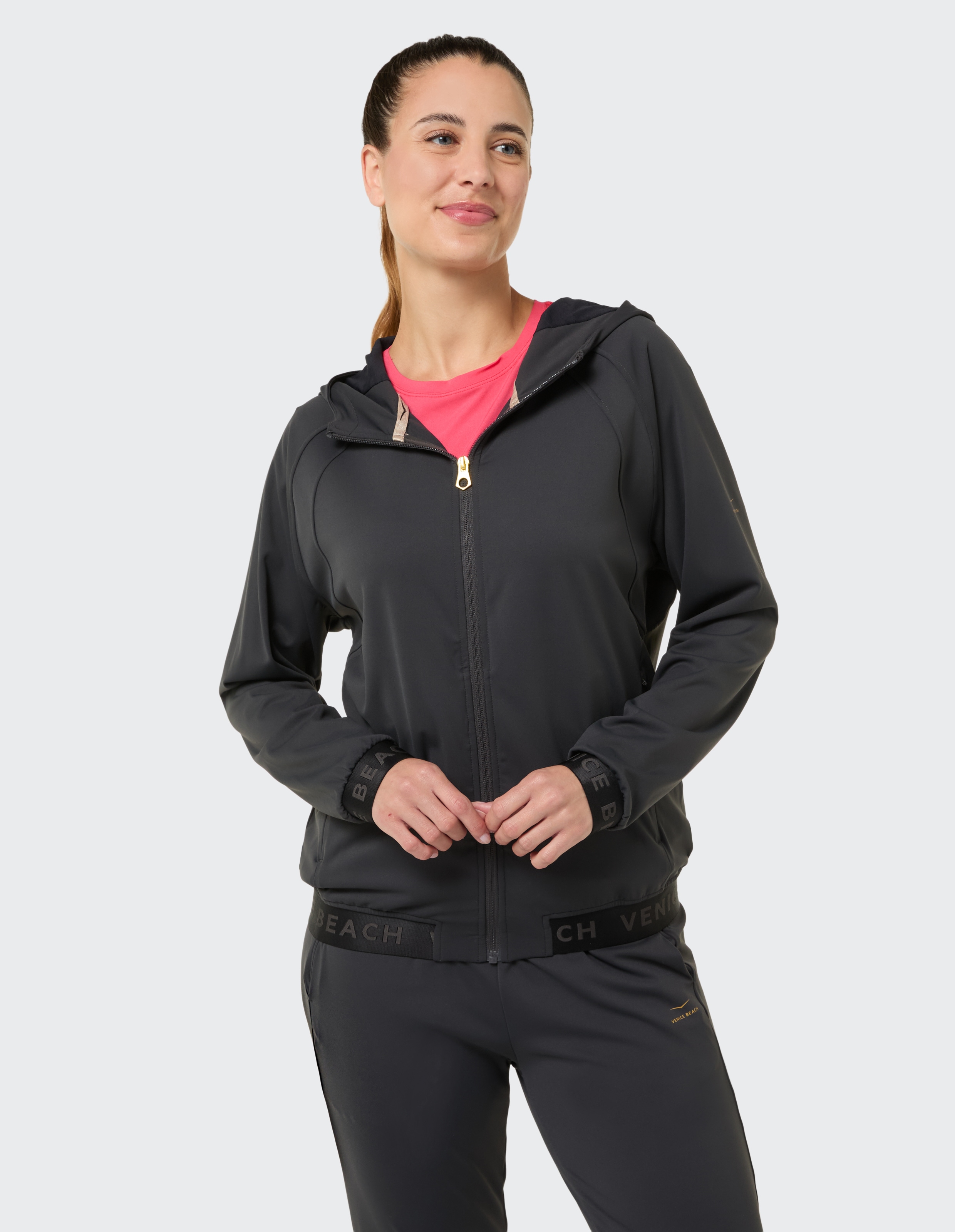 Venice Beach Sweatjacke "D JOGGINGJACKE SIENNA" für Erwachsene konzipiert